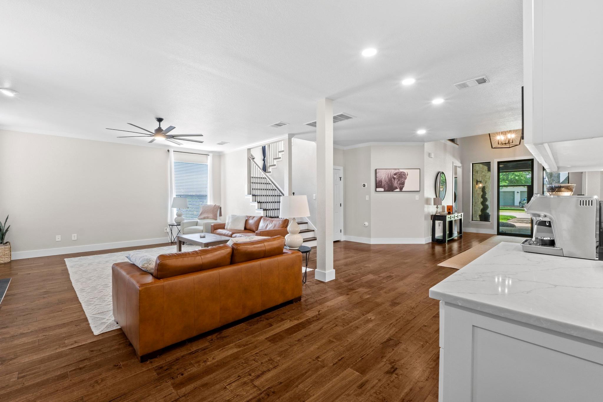104 Hazeltine Dr, Georgetown, TX 78628