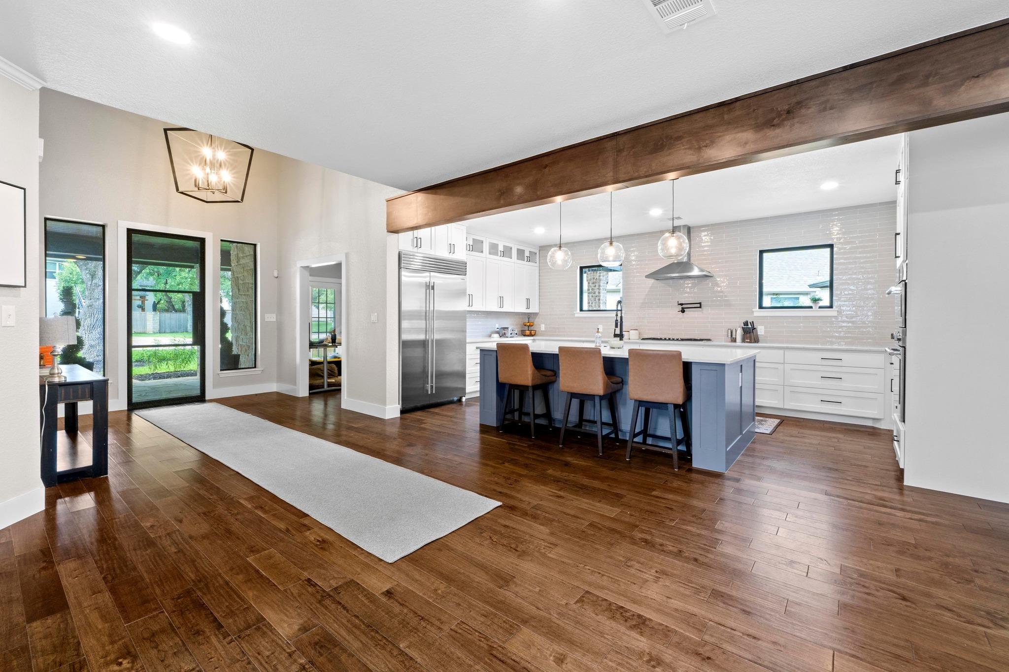 104 Hazeltine Dr, Georgetown, TX 78628