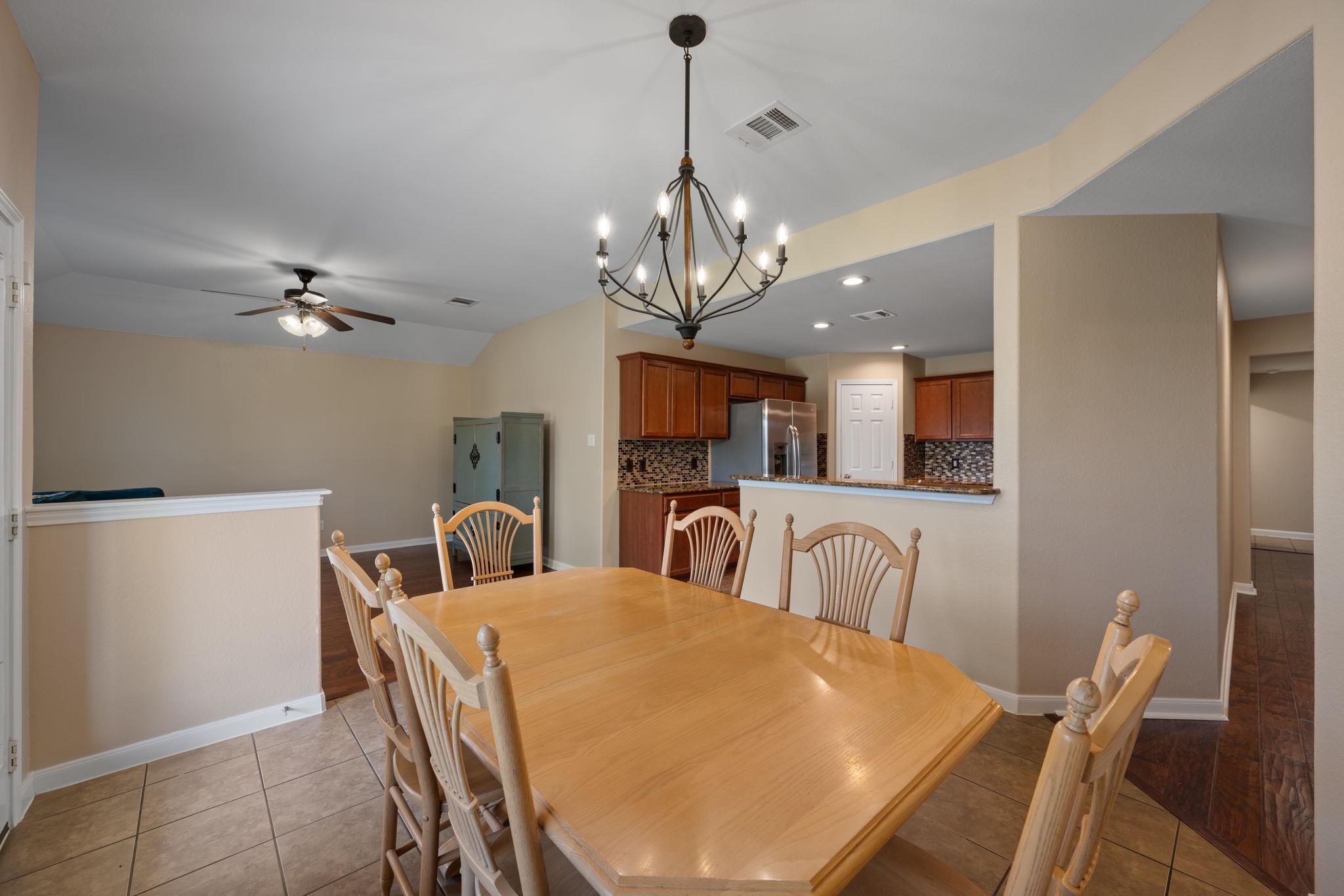 169 Voyager Cv, Kyle, TX 78640