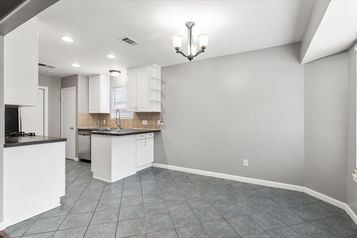 12103 Wycliff Ln, Austin, TX 78727