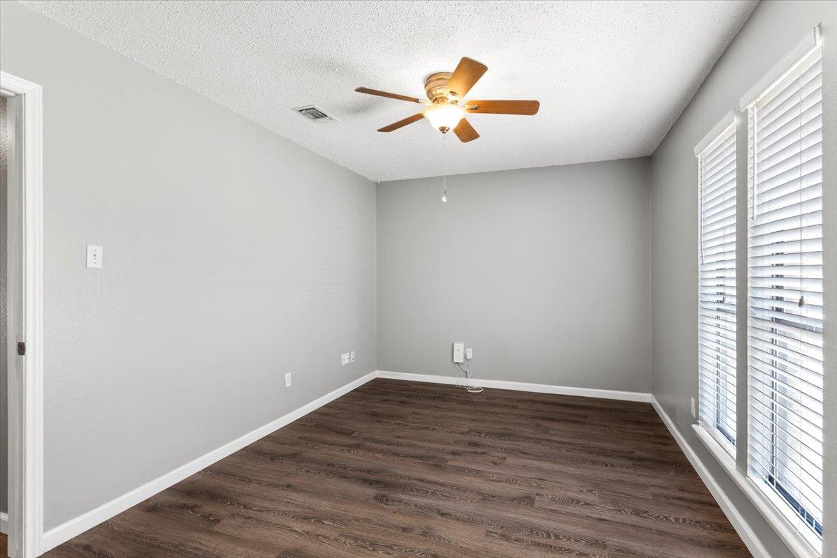 12103 Wycliff Ln, Austin, TX 78727