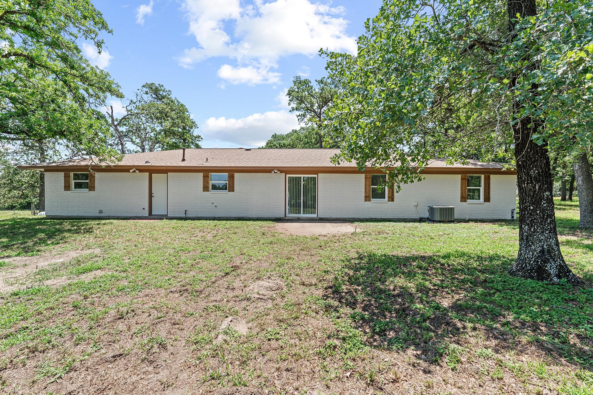 227 County Road 303B, Rockdale, TX 76567
