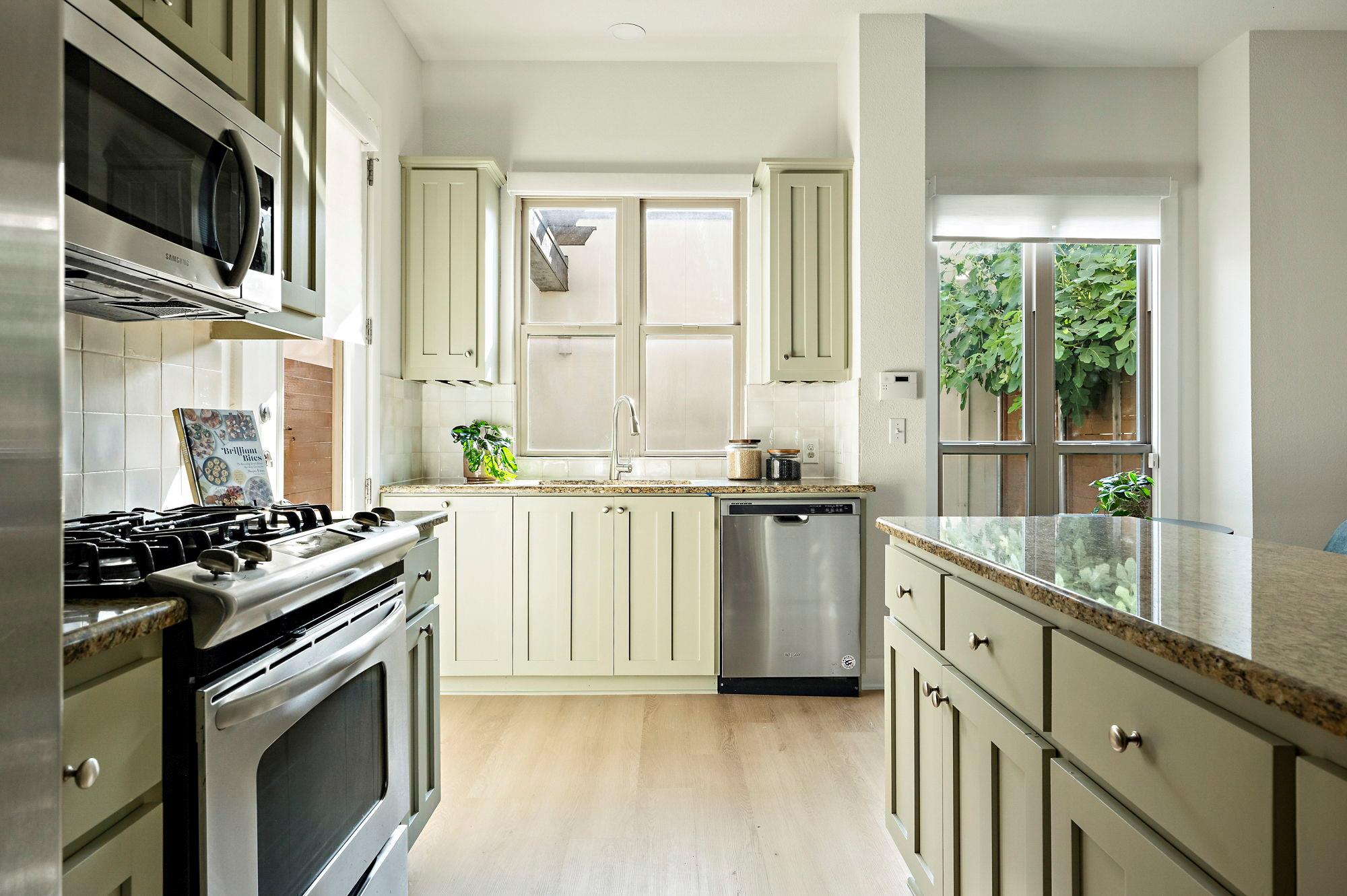 4048 Berkman Dr, Austin, TX 78723