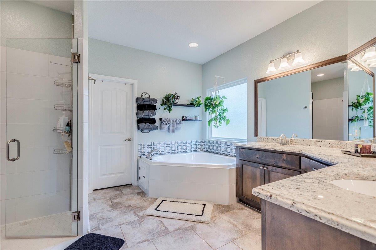 1033 Castleway Rd, New Braunfels, TX 78132