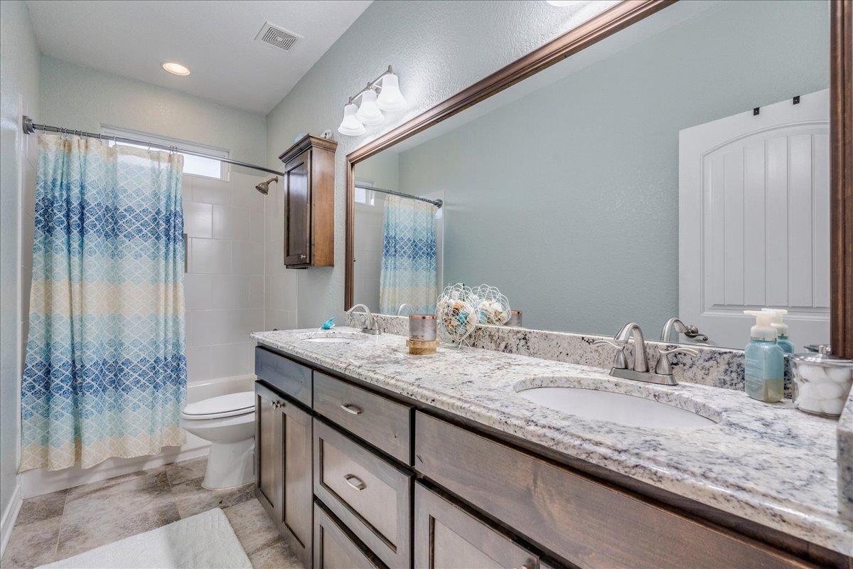 1033 Castleway Rd, New Braunfels, TX 78132