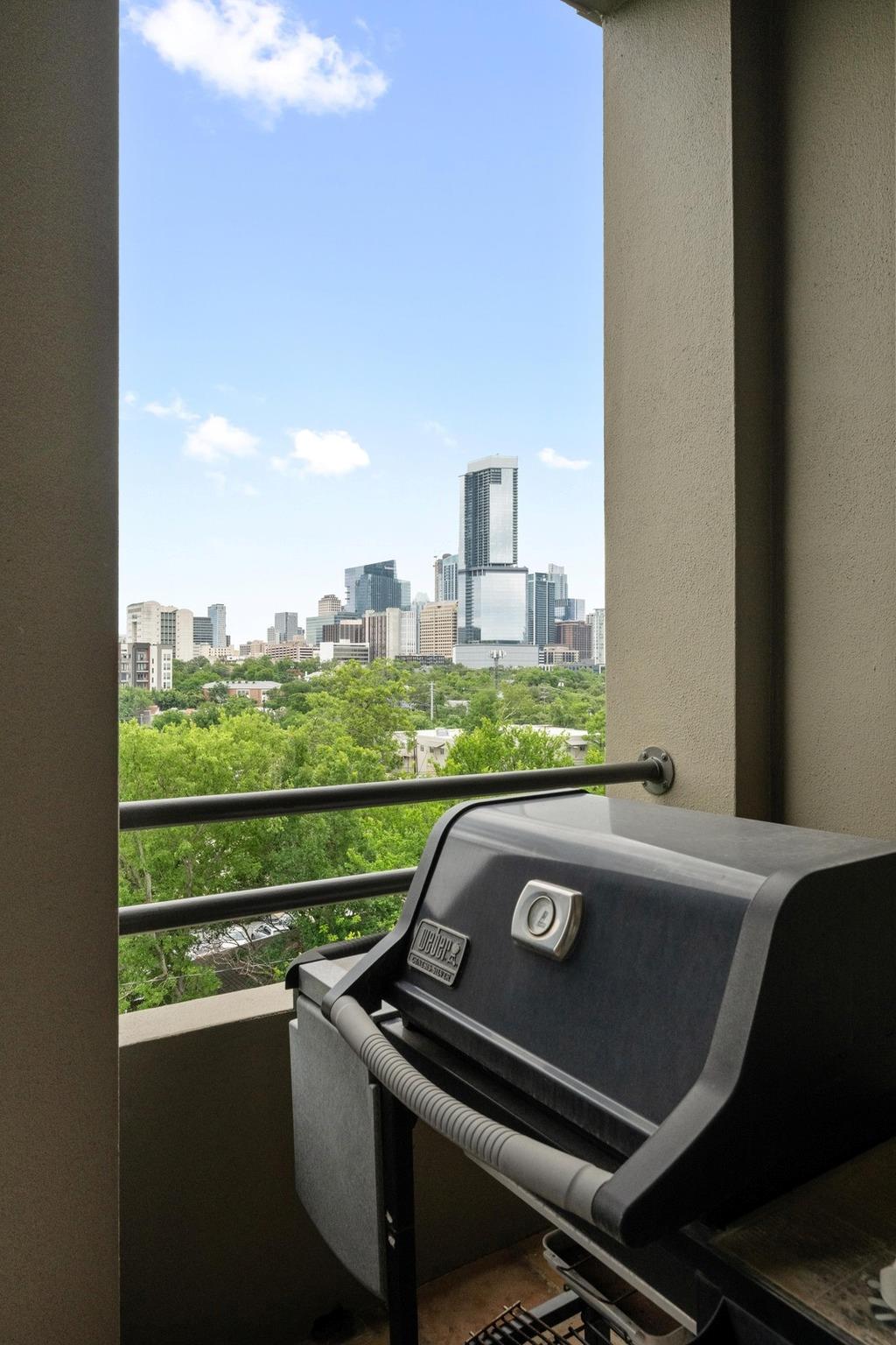 1200 BAYLOR St # 403, Austin, TX 78703