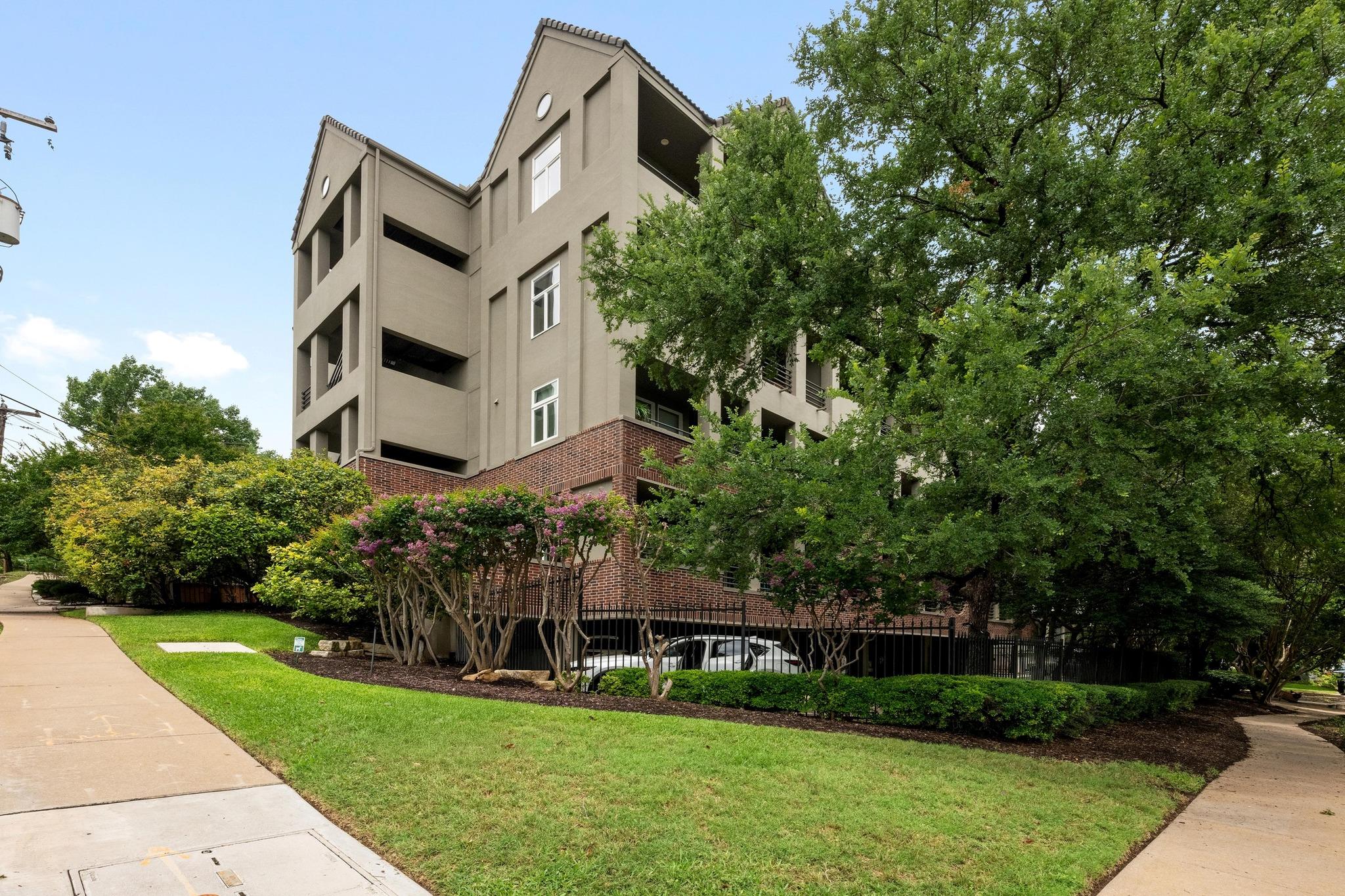 1200 BAYLOR St # 403, Austin, TX 78703