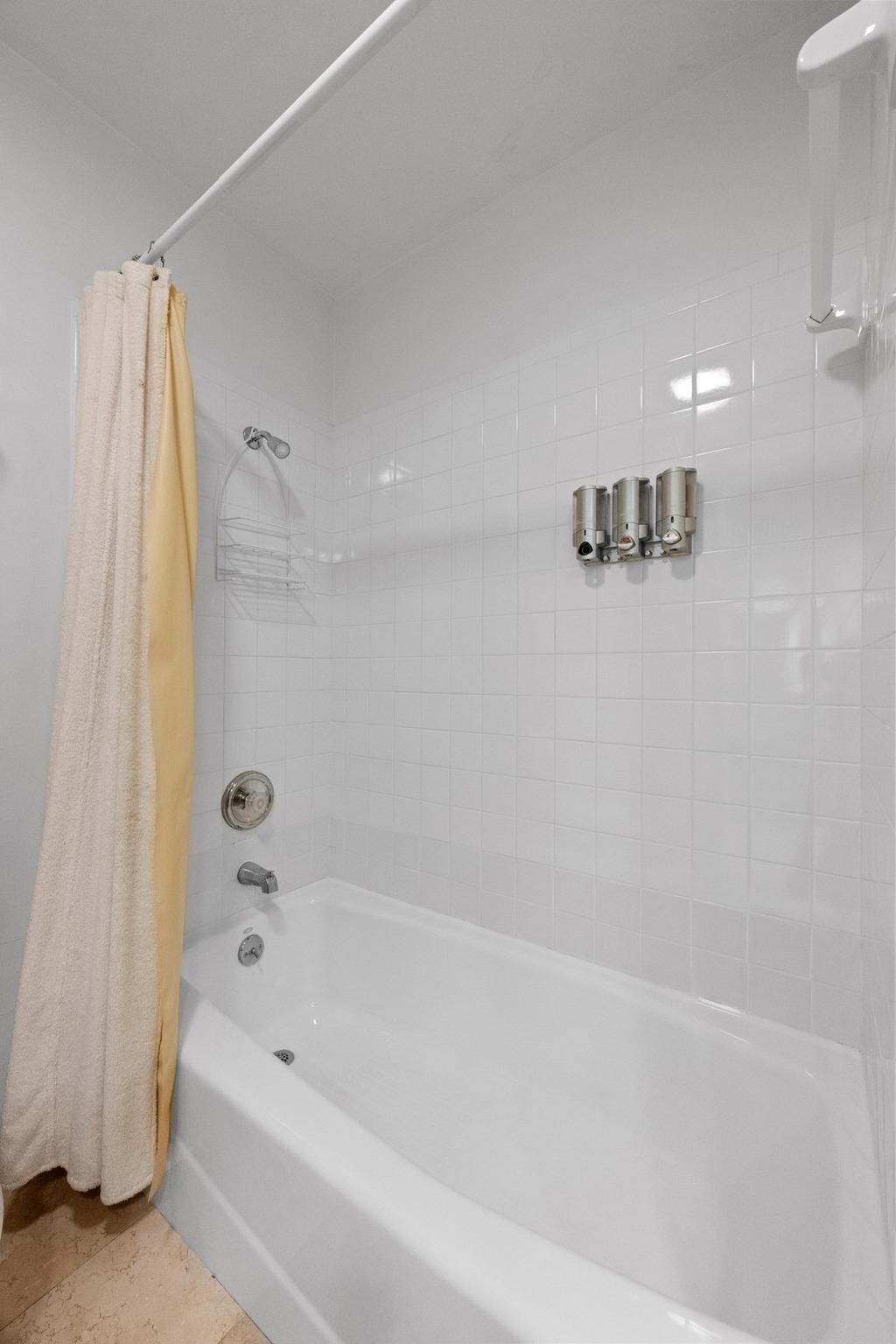 1200 BAYLOR St # 403, Austin, TX 78703