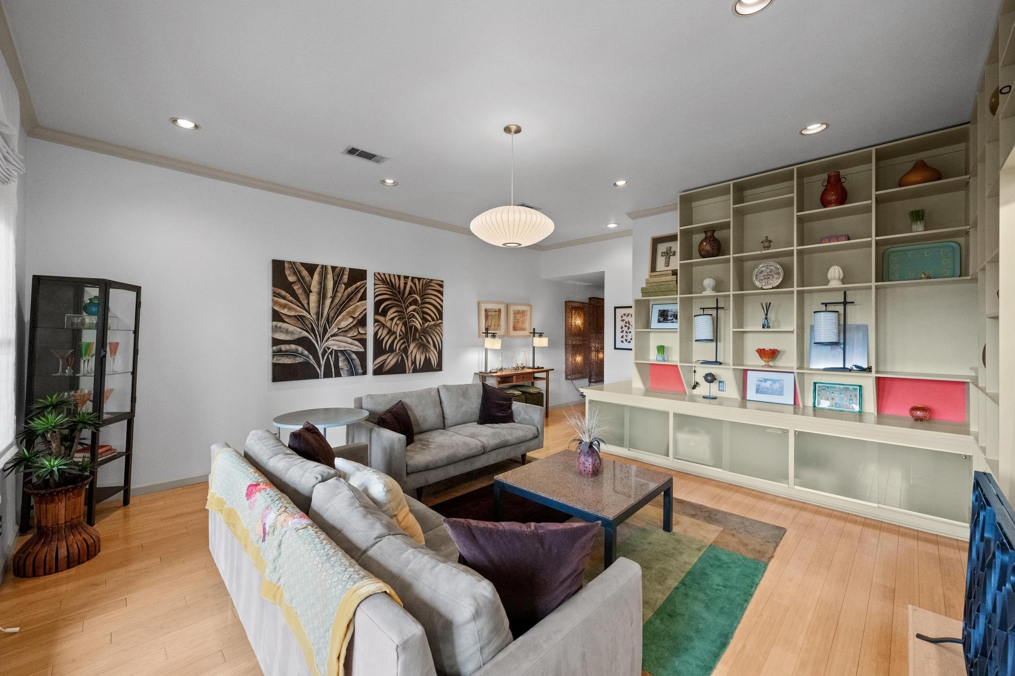 1200 BAYLOR St # 403, Austin, TX 78703
