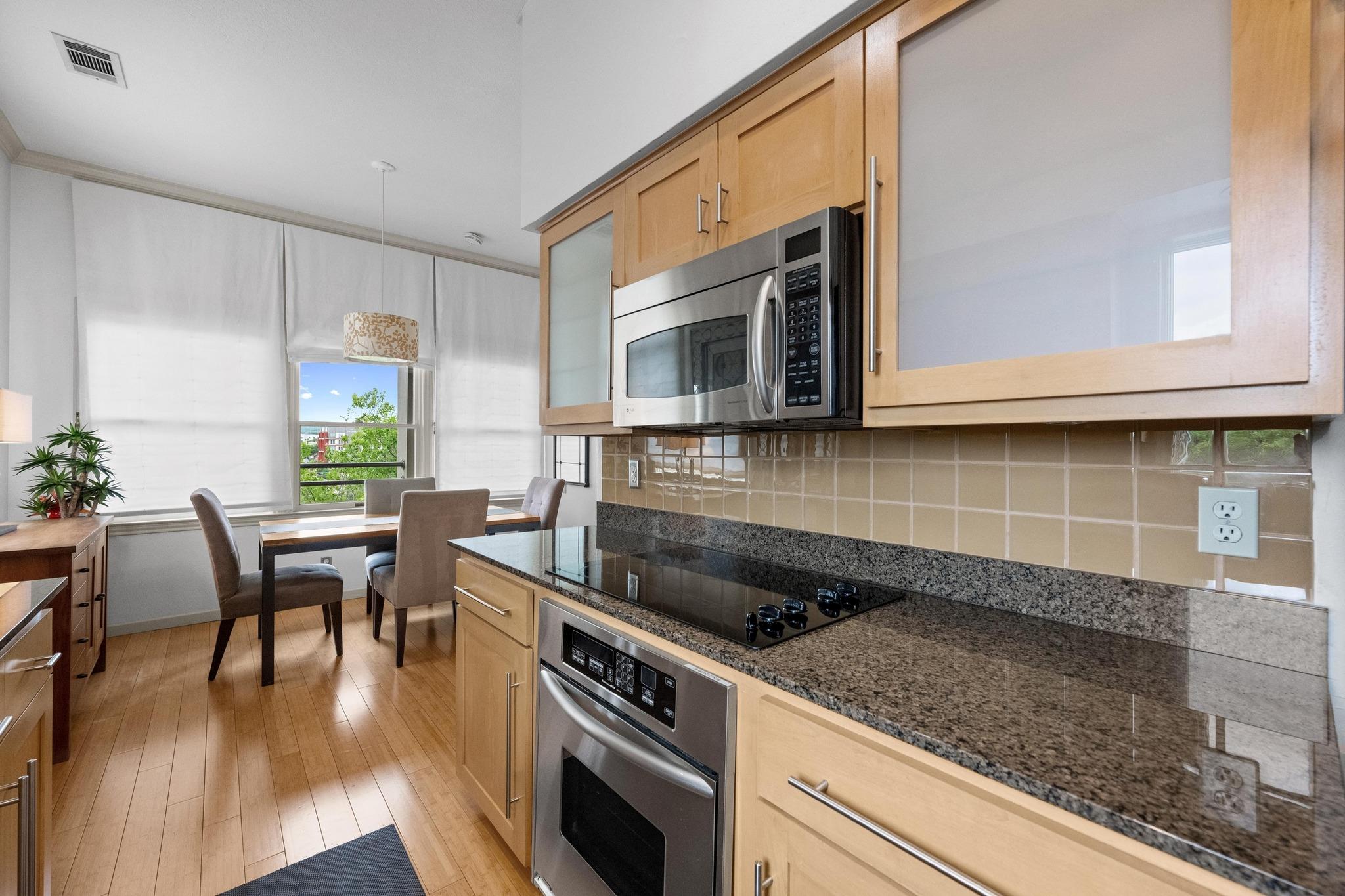 1200 BAYLOR St # 403, Austin, TX 78703