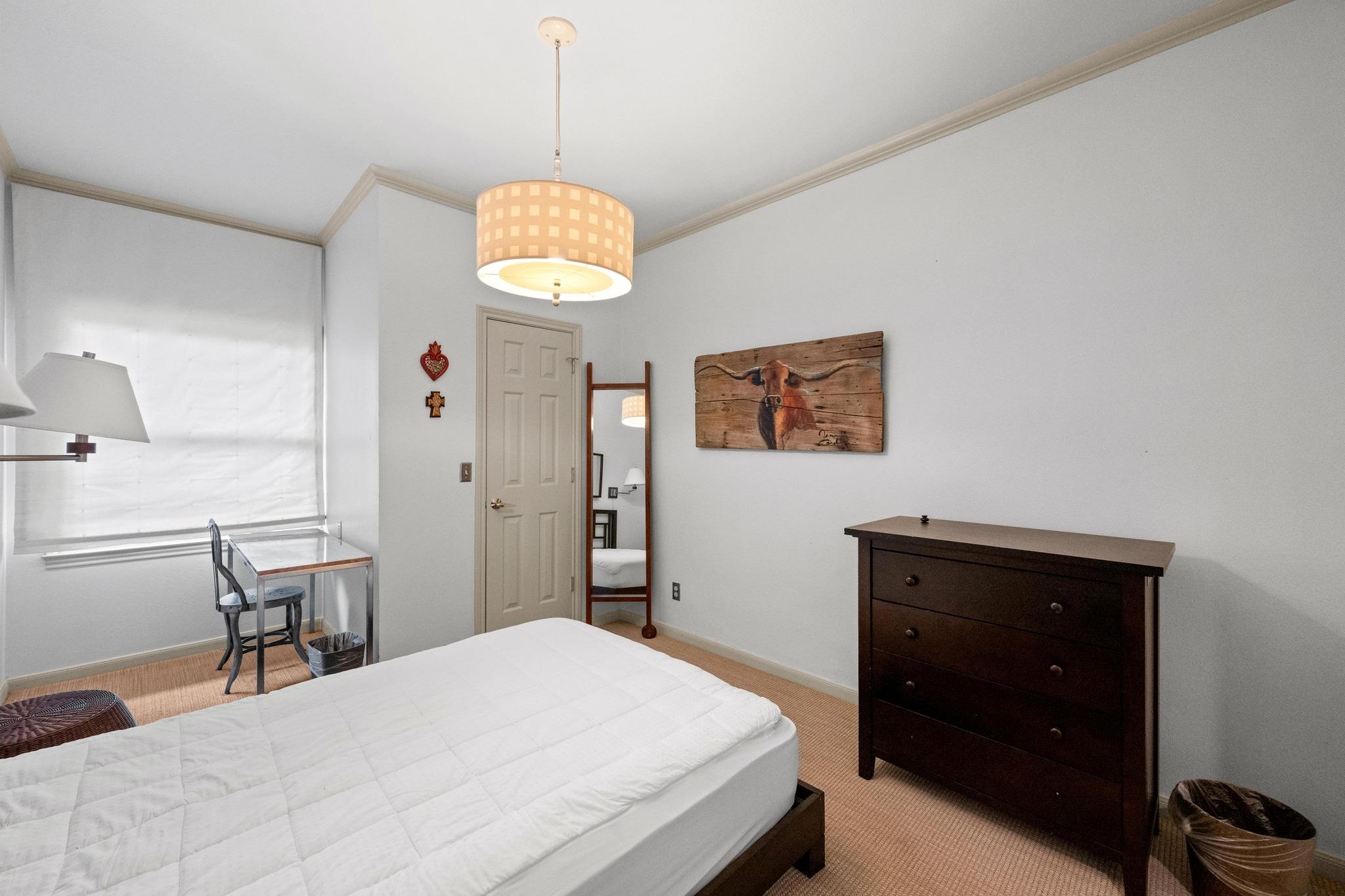 1200 BAYLOR St # 403, Austin, TX 78703