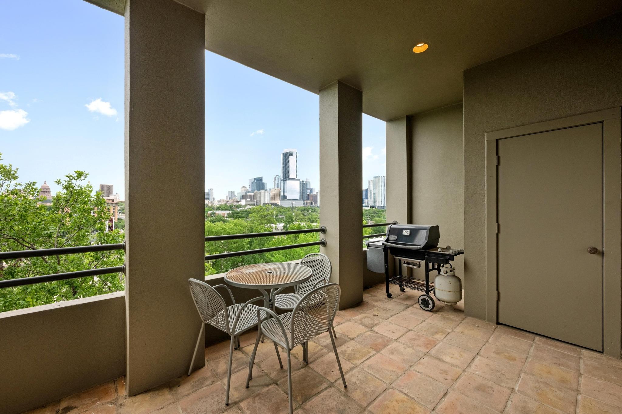 1200 BAYLOR St # 403, Austin, TX 78703