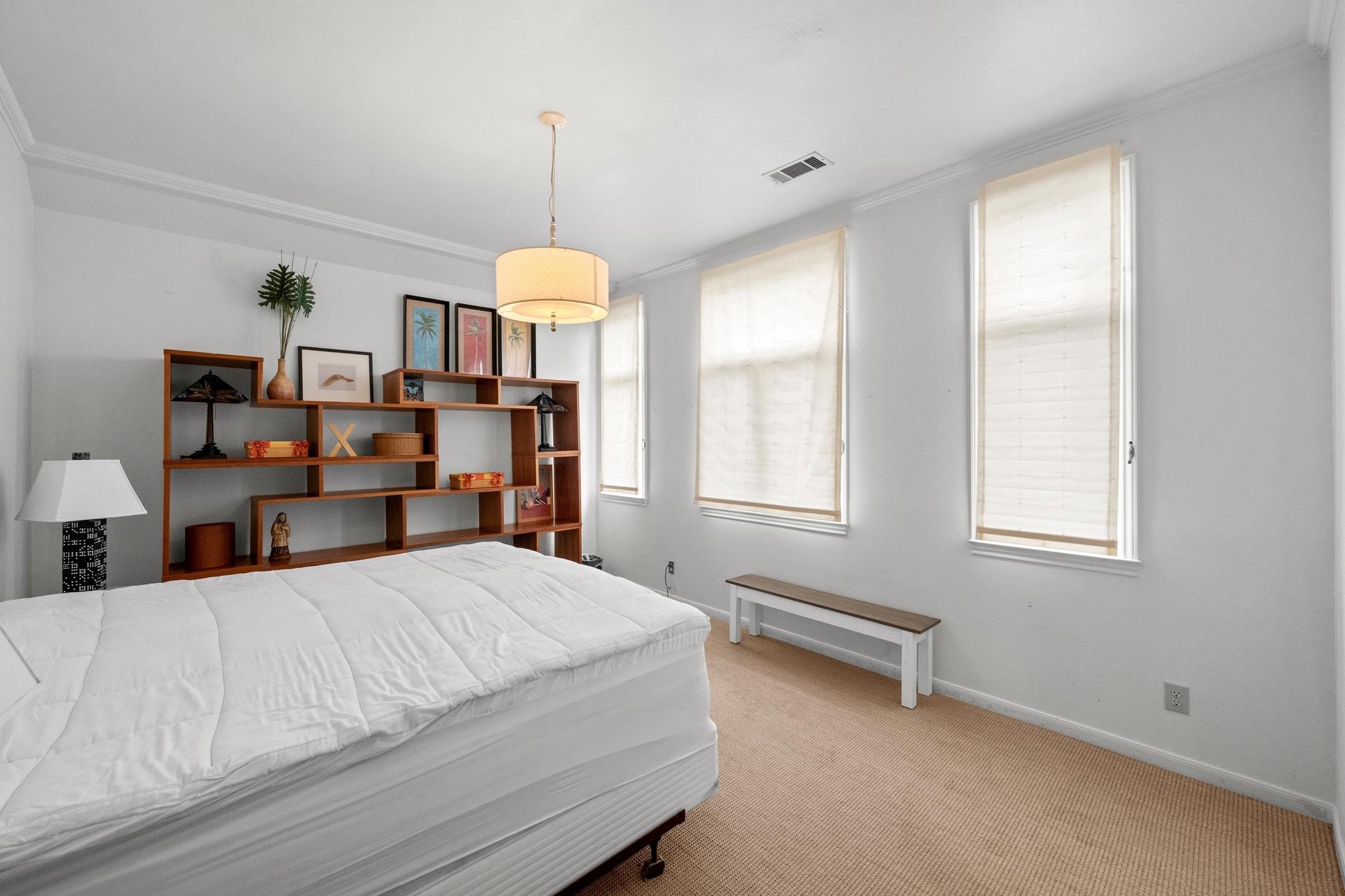 1200 BAYLOR St # 403, Austin, TX 78703