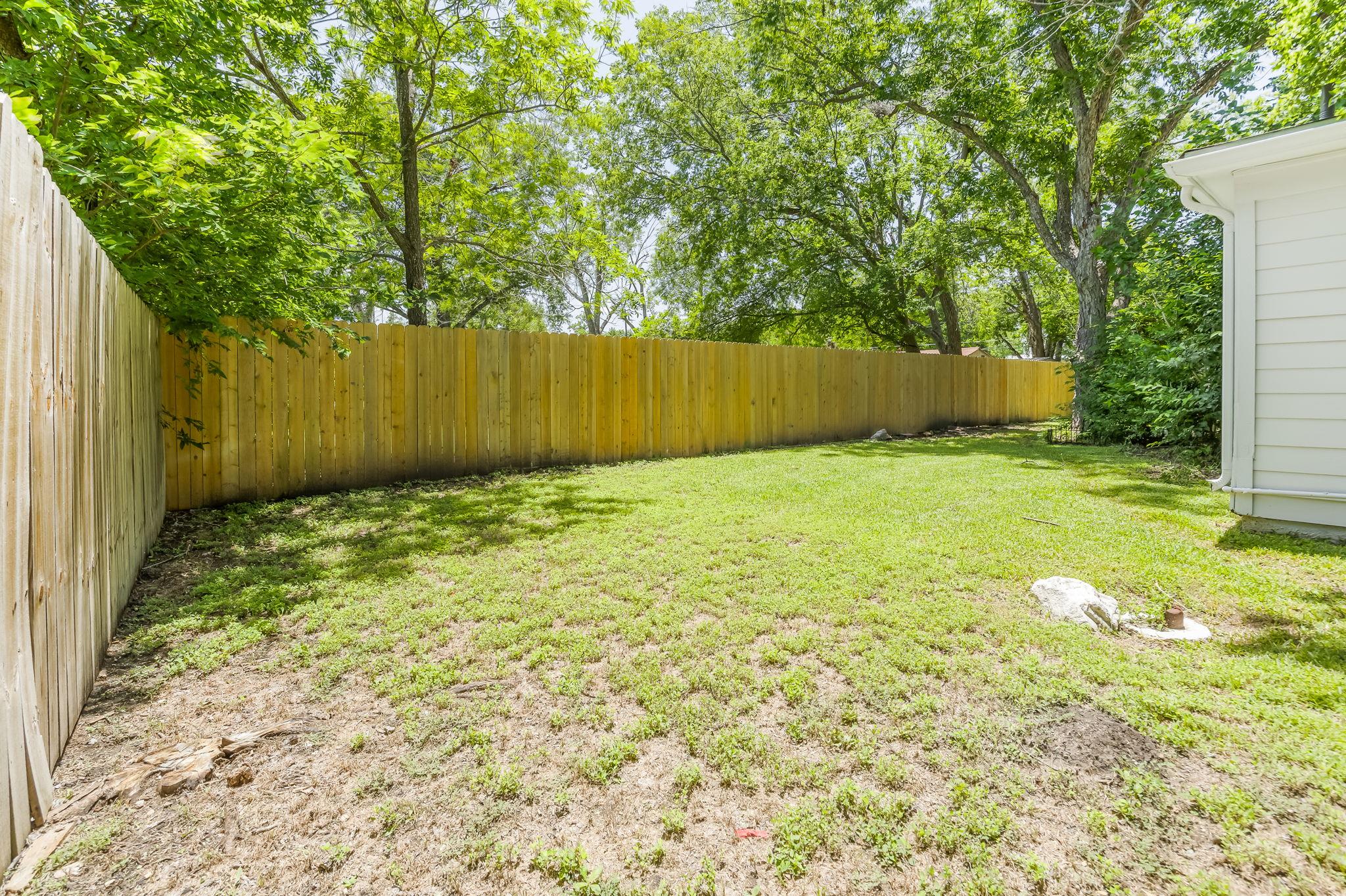 1506 Grace St, Taylor, TX 76574