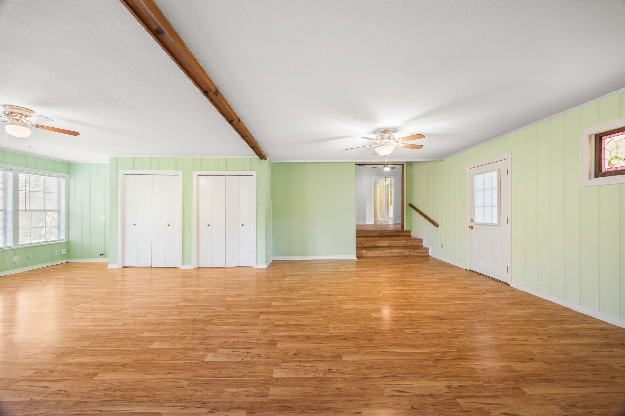 1506 Grace St, Taylor, TX 76574
