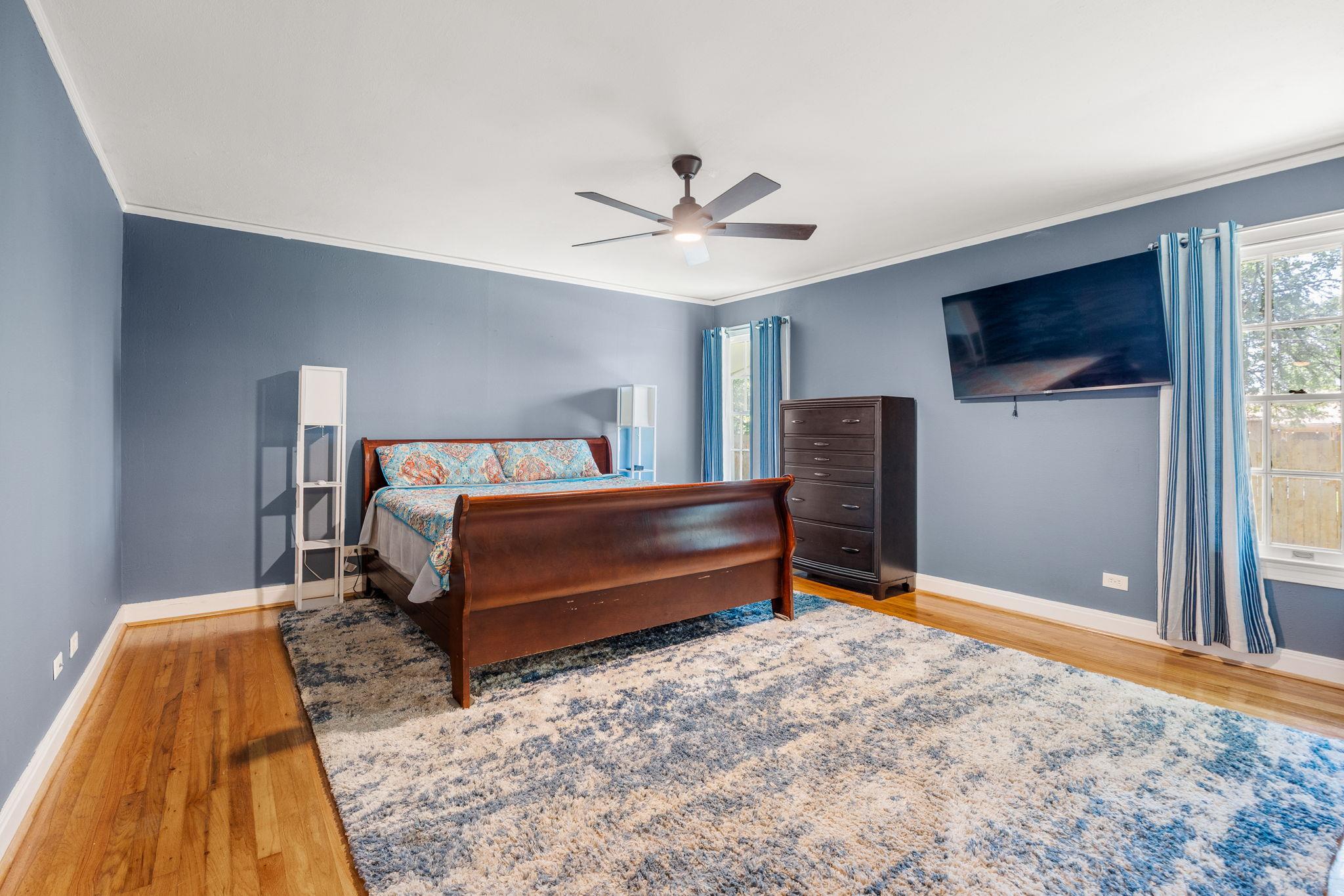 1506 Grace St, Taylor, TX 76574