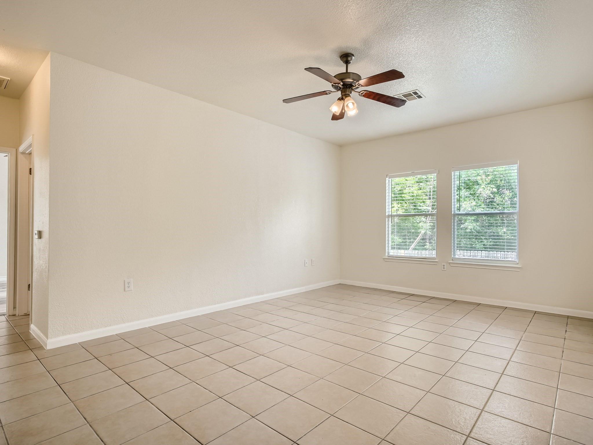 6102 Reicher Dr, Austin, TX 78723