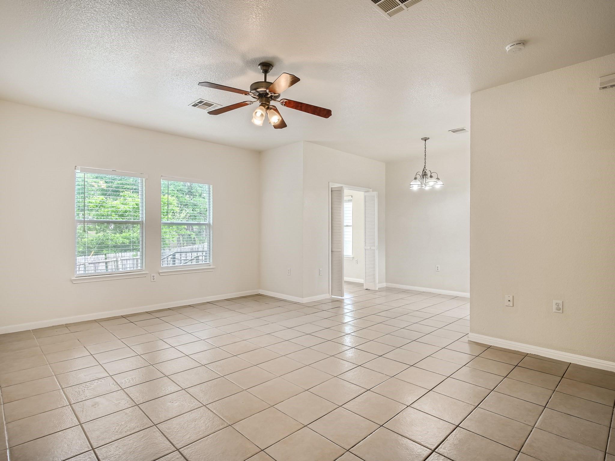 6102 Reicher Dr, Austin, TX 78723