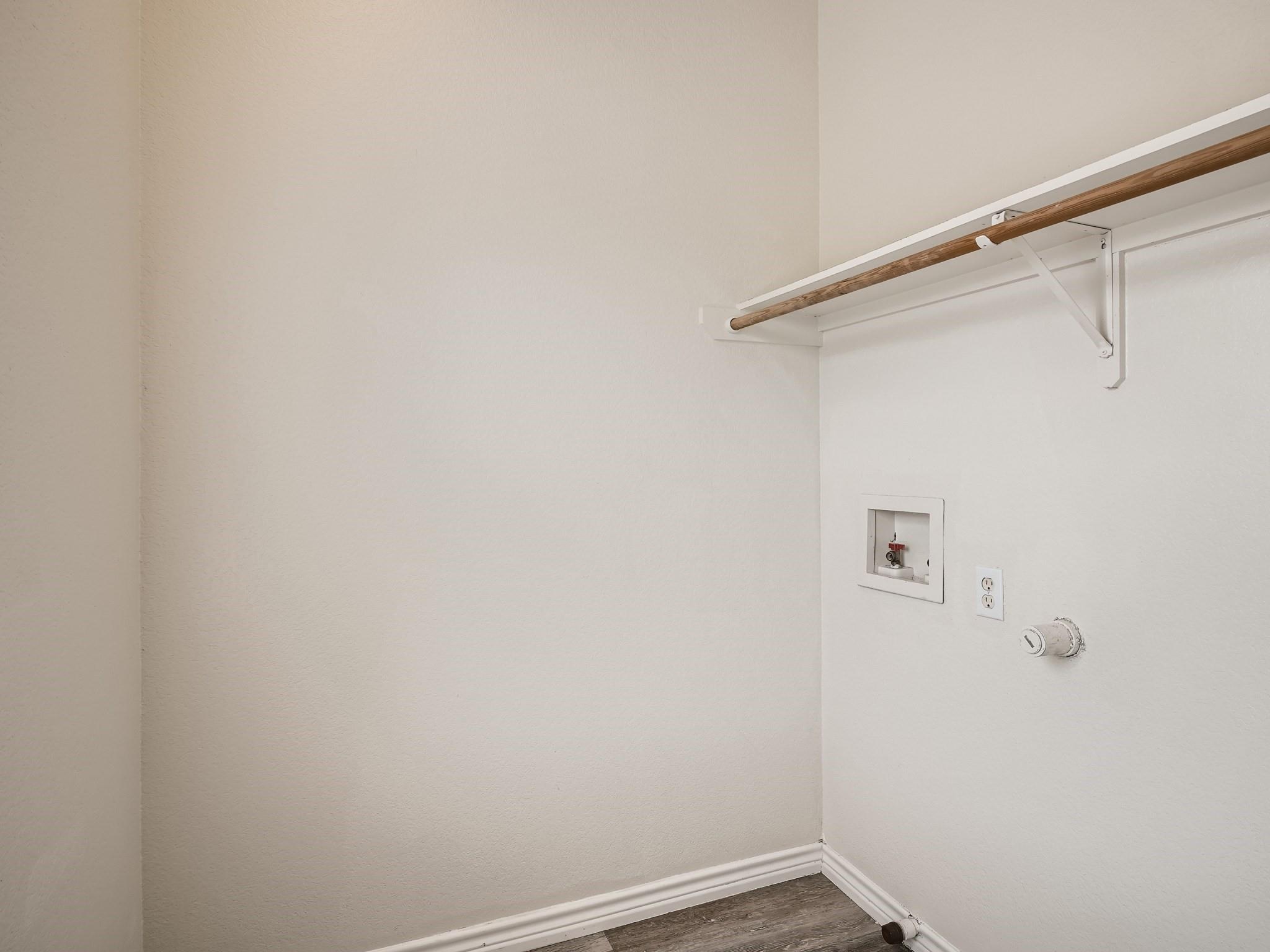 6102 Reicher Dr, Austin, TX 78723