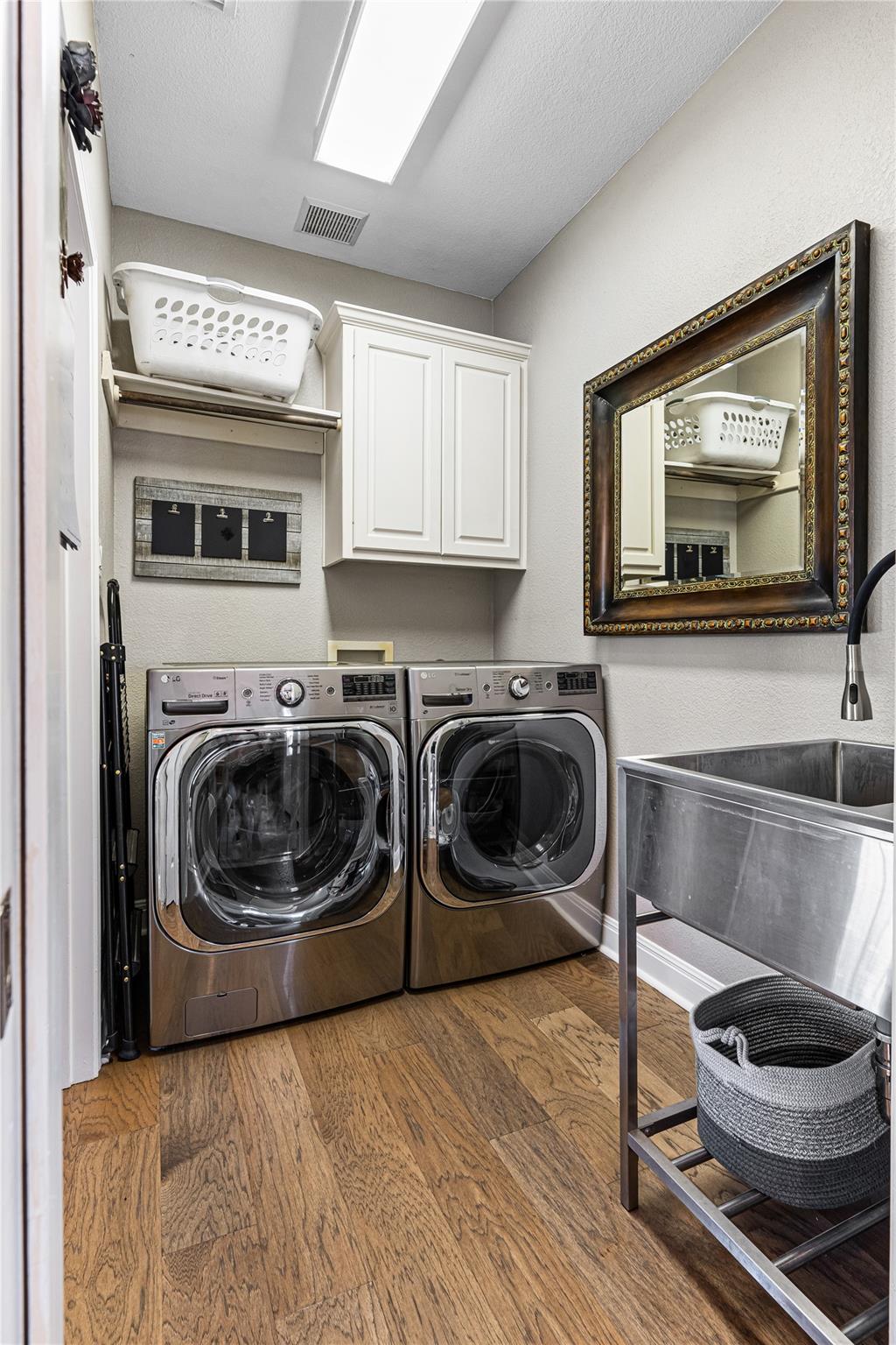 102 Cheerful Ct, Lakeway, TX 78734