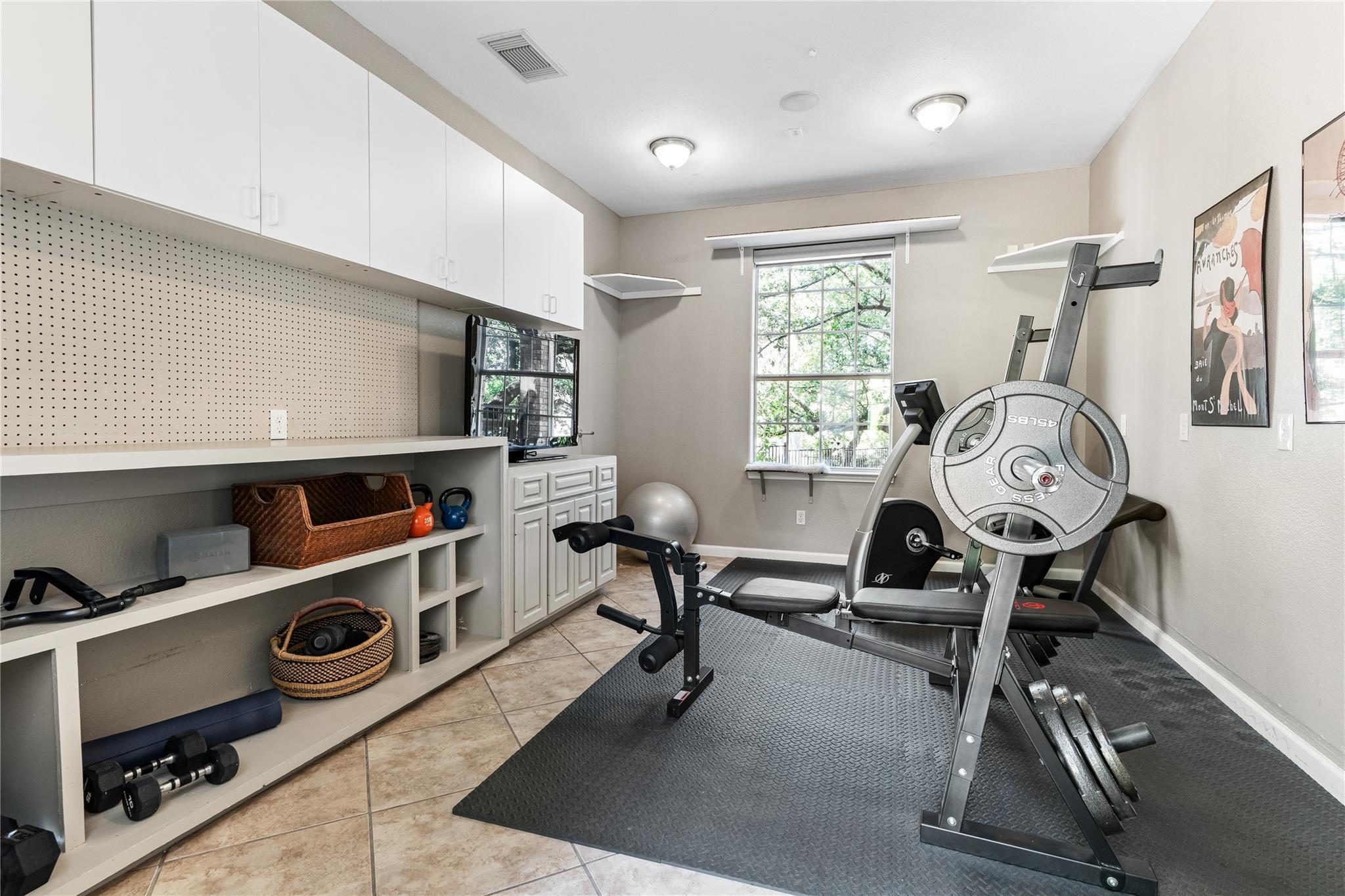102 Cheerful Ct, Lakeway, TX 78734