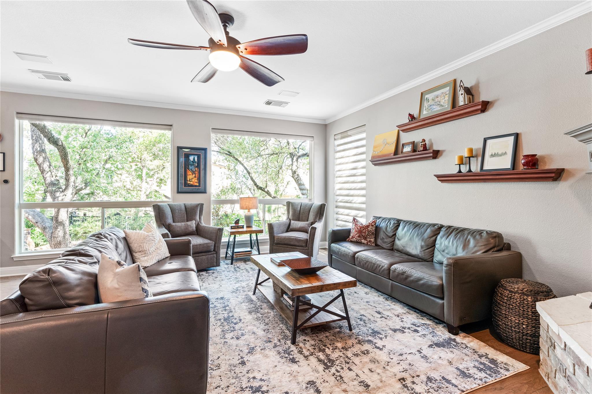102 Cheerful Ct, Lakeway, TX 78734
