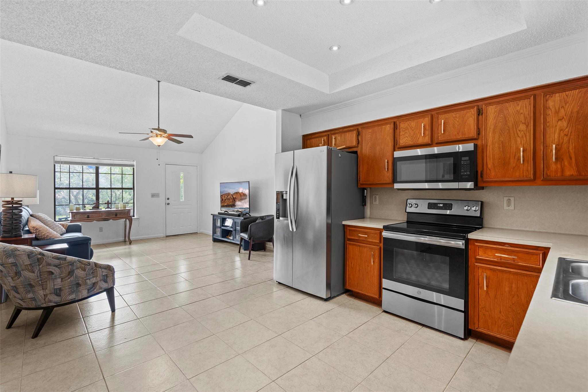 10720 Sunny Ln, Jonestown, TX 78645