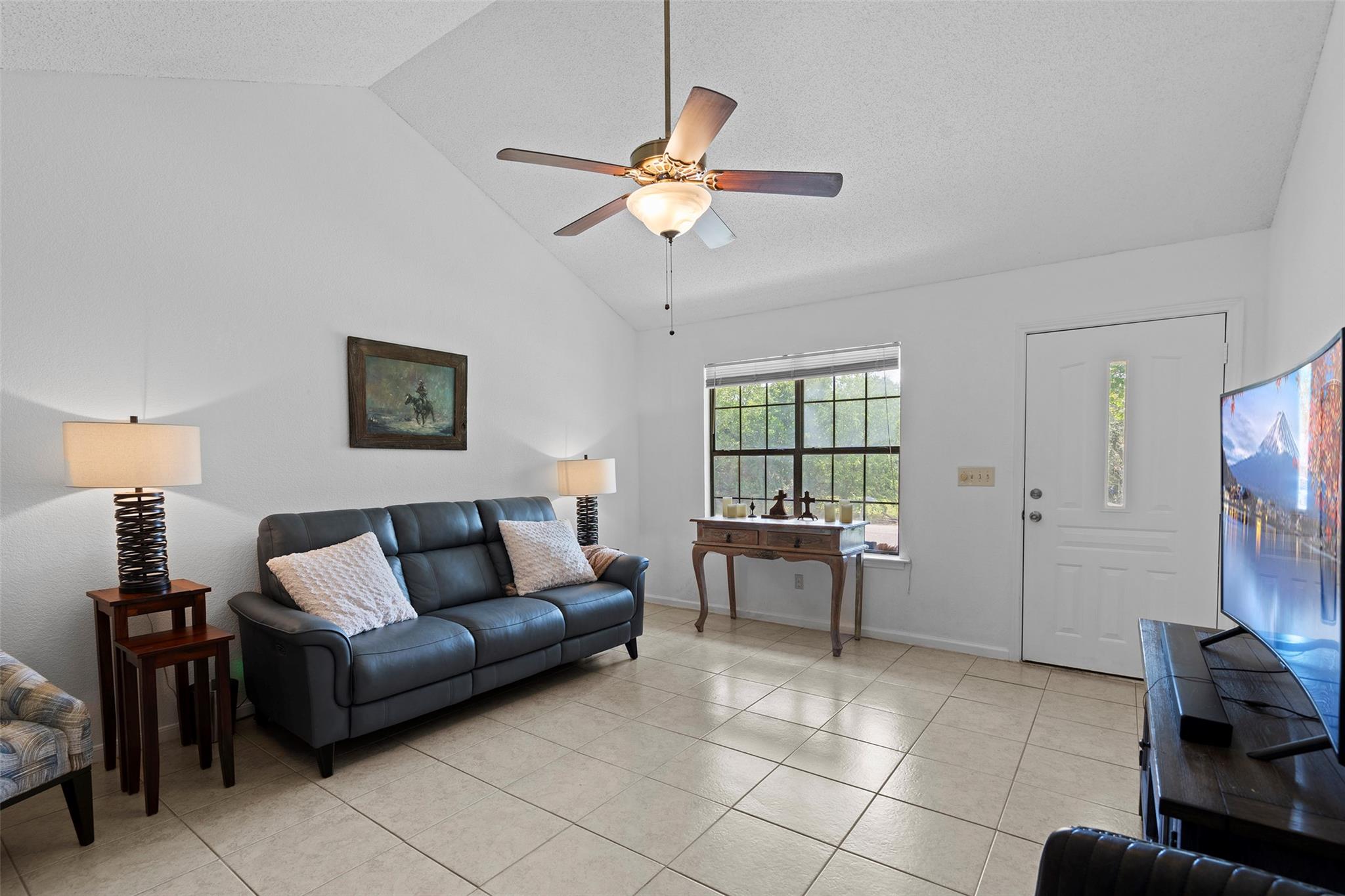 10720 Sunny Ln, Jonestown, TX 78645