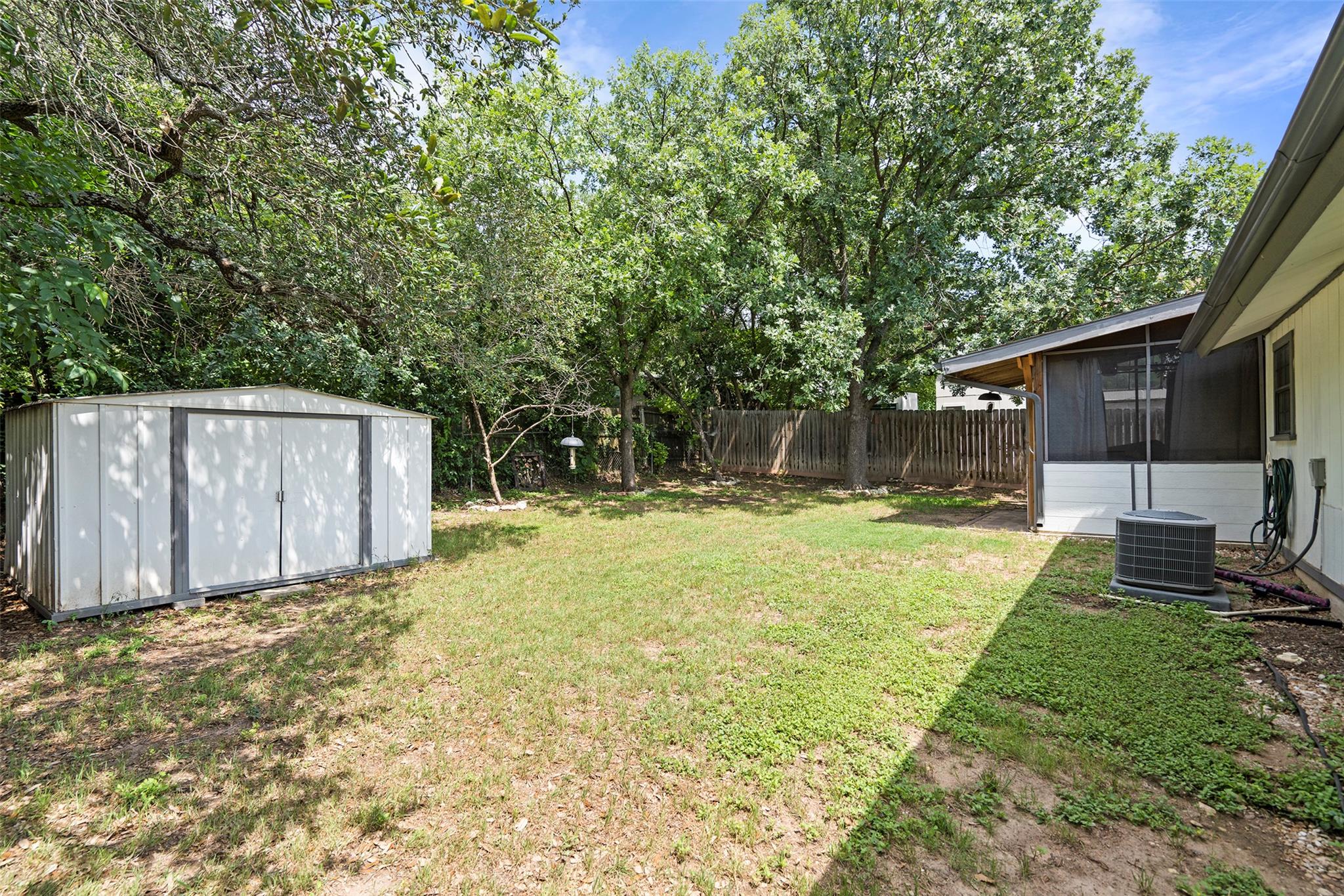 10720 Sunny Ln, Jonestown, TX 78645