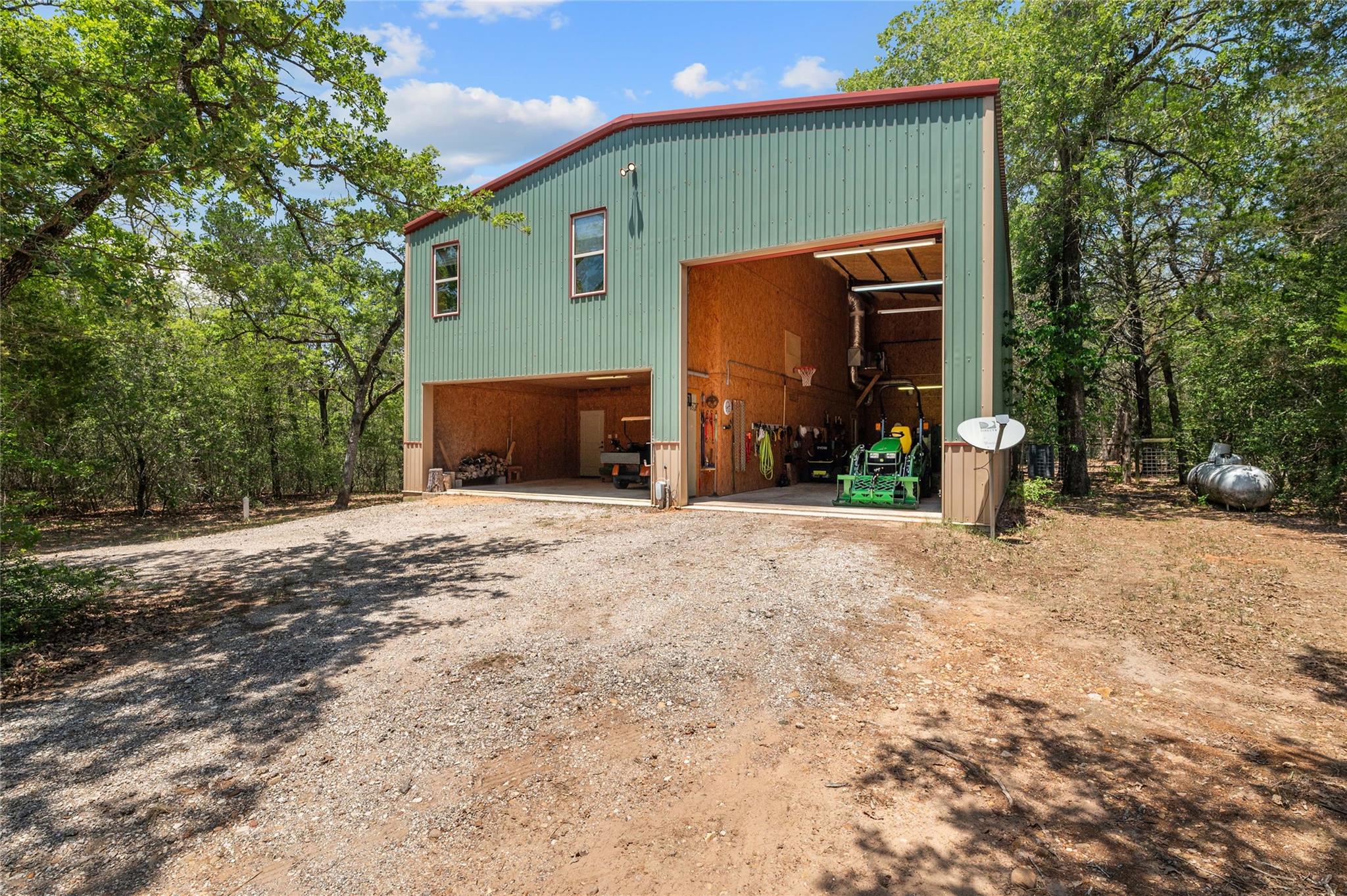 136 Red Fox Ln, Bastrop, TX 78602