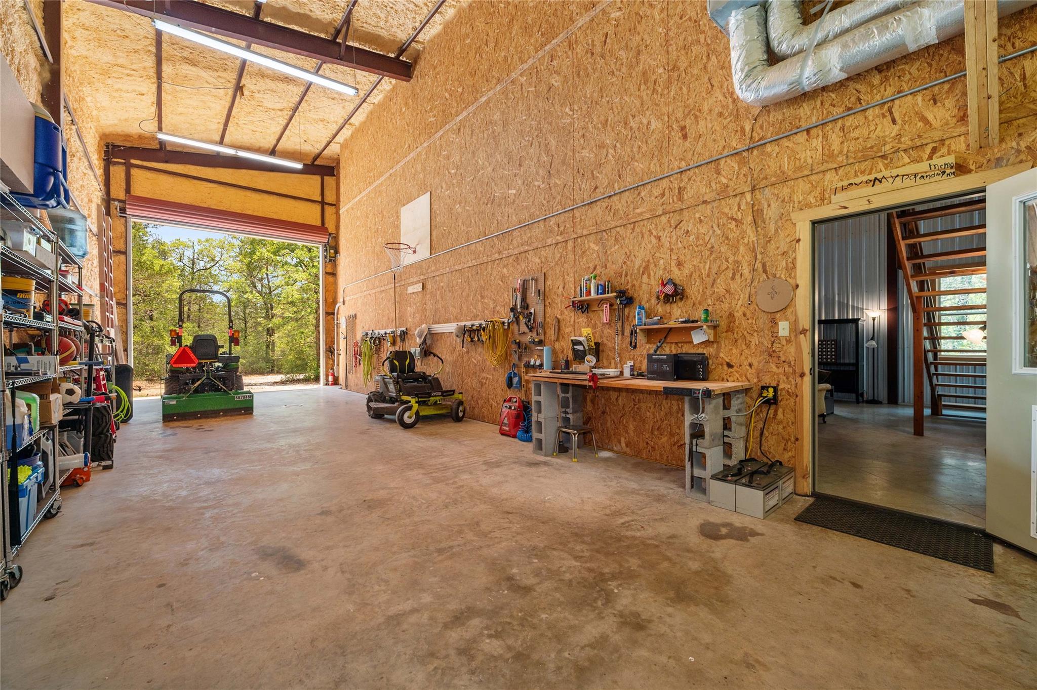 136 Red Fox Ln, Bastrop, TX 78602