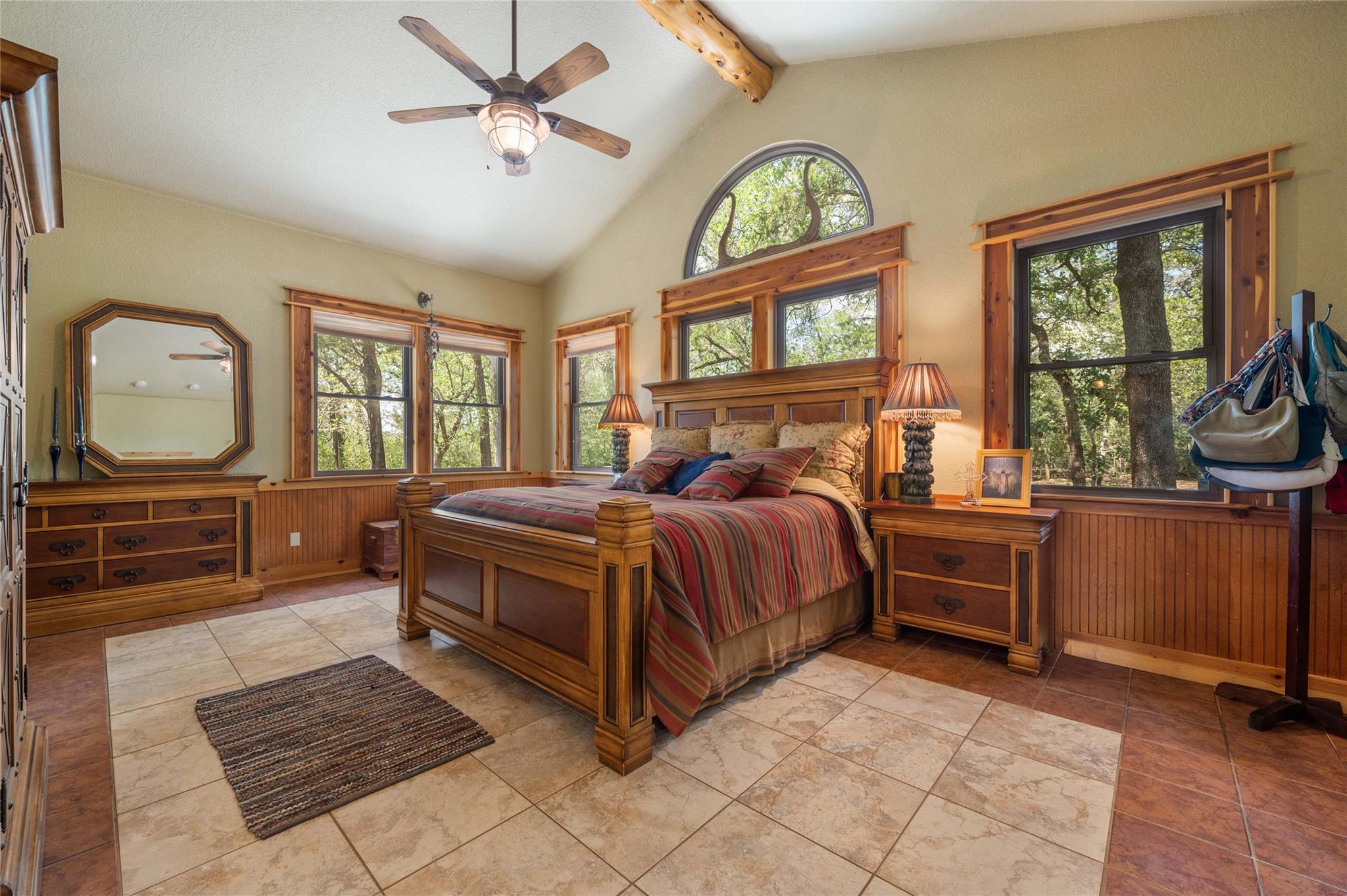 136 Red Fox Ln, Bastrop, TX 78602