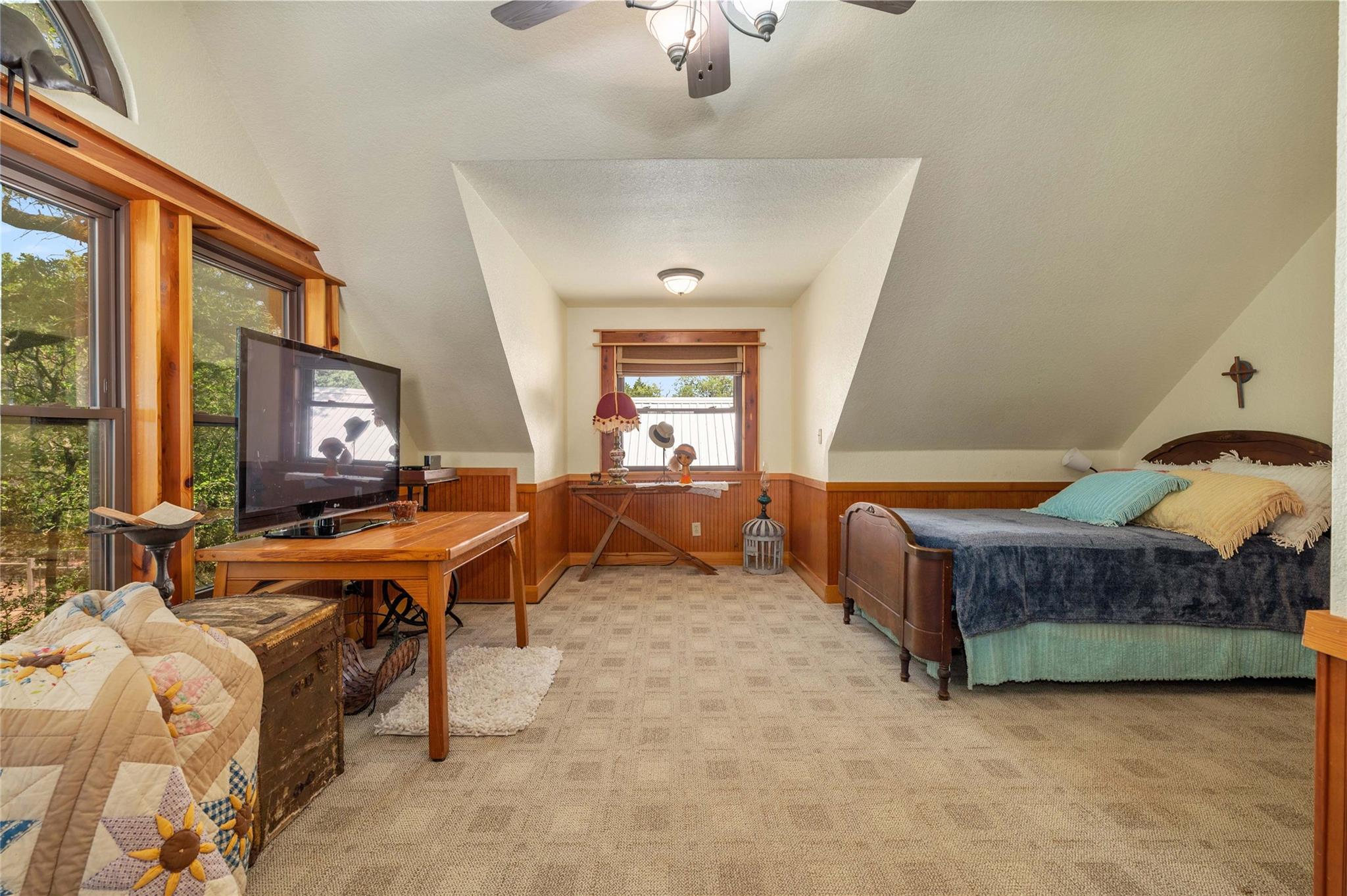 136 Red Fox Ln, Bastrop, TX 78602