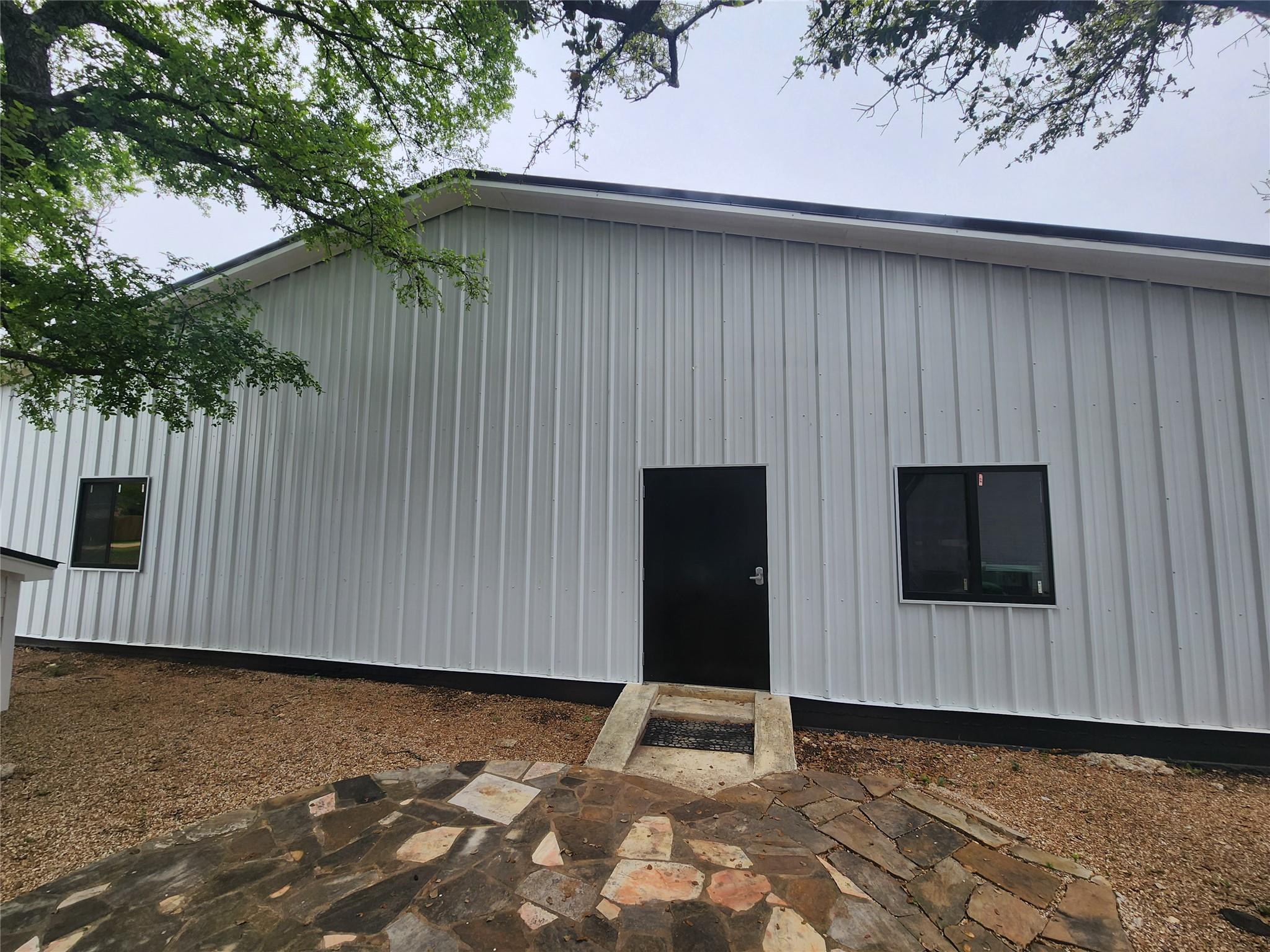 102 County Road 180, Leander, TX 78641