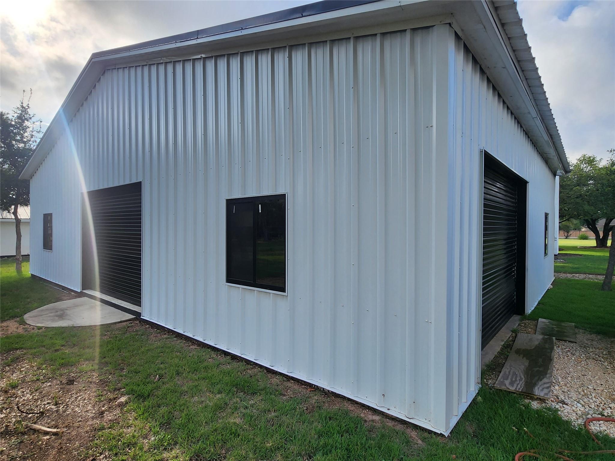 102 County Road 180, Leander, TX 78641