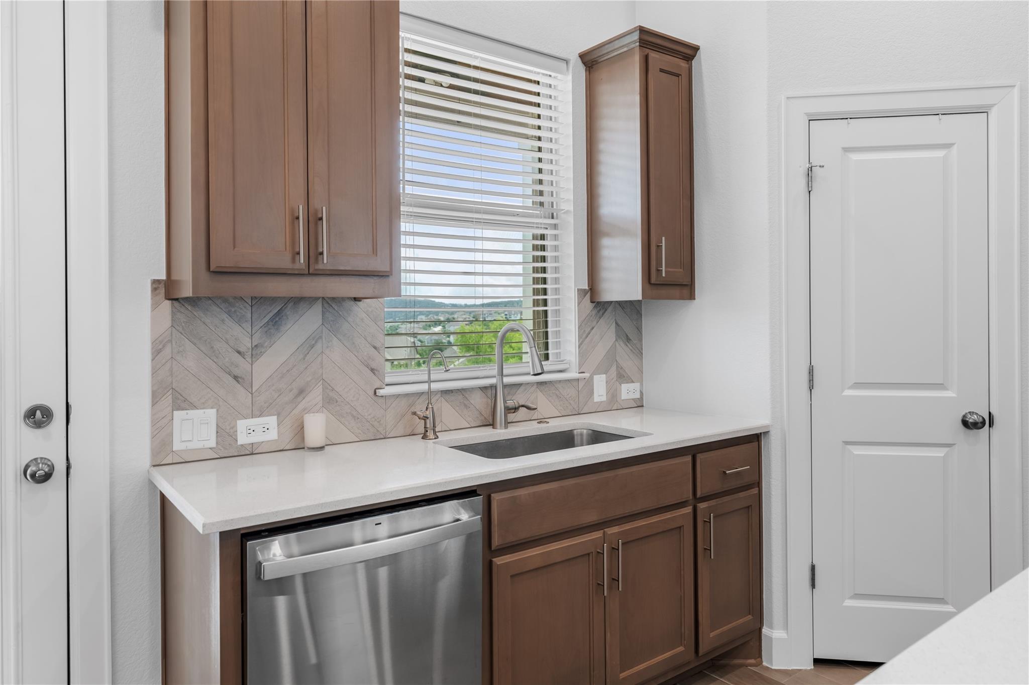 6408 Empresa Dr, Austin, TX 78738