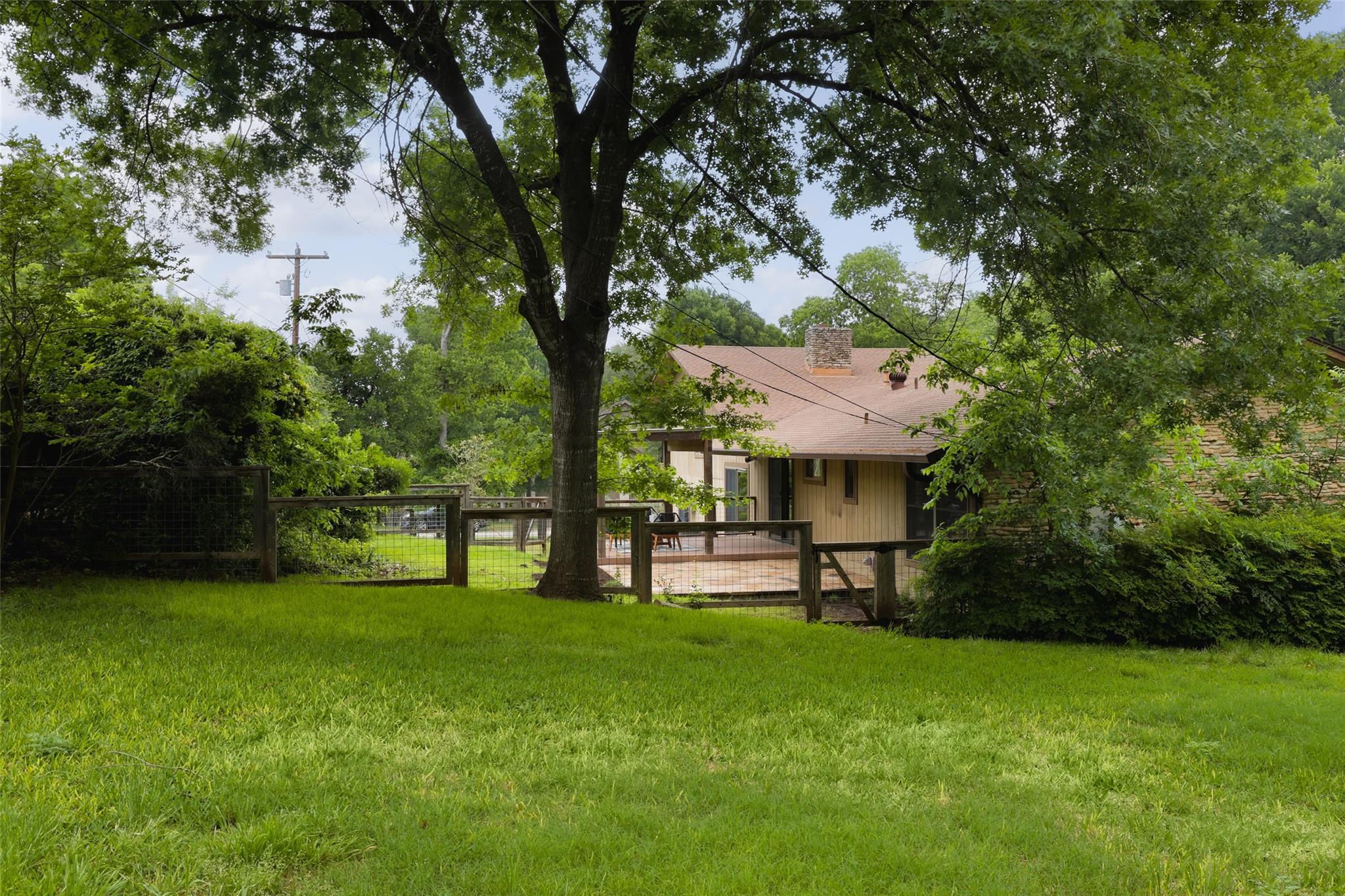 402 Bulian Ln, Austin, TX 78746