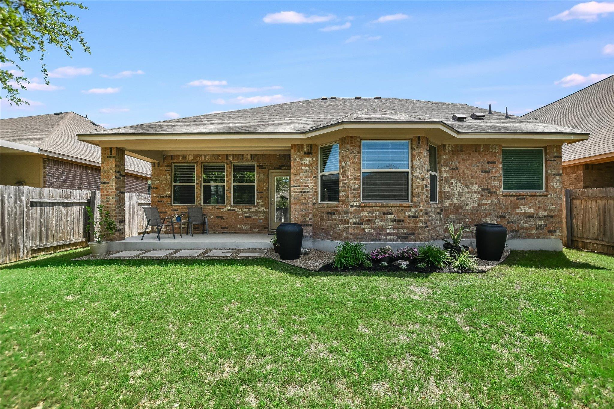 2717 Coral Valley Dr, Leander, TX 78641