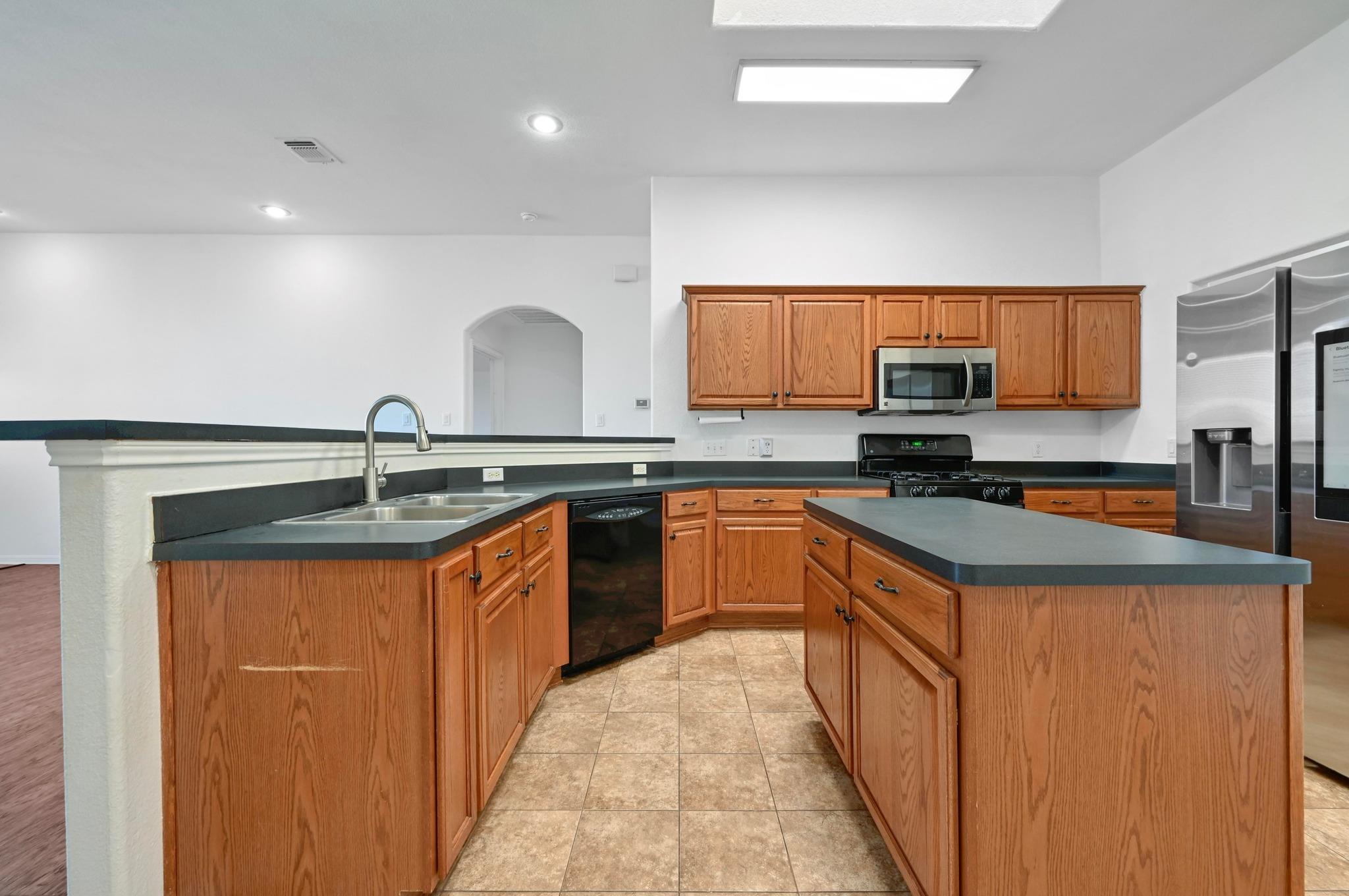 198 Valruth Dr, Kyle, TX 78640