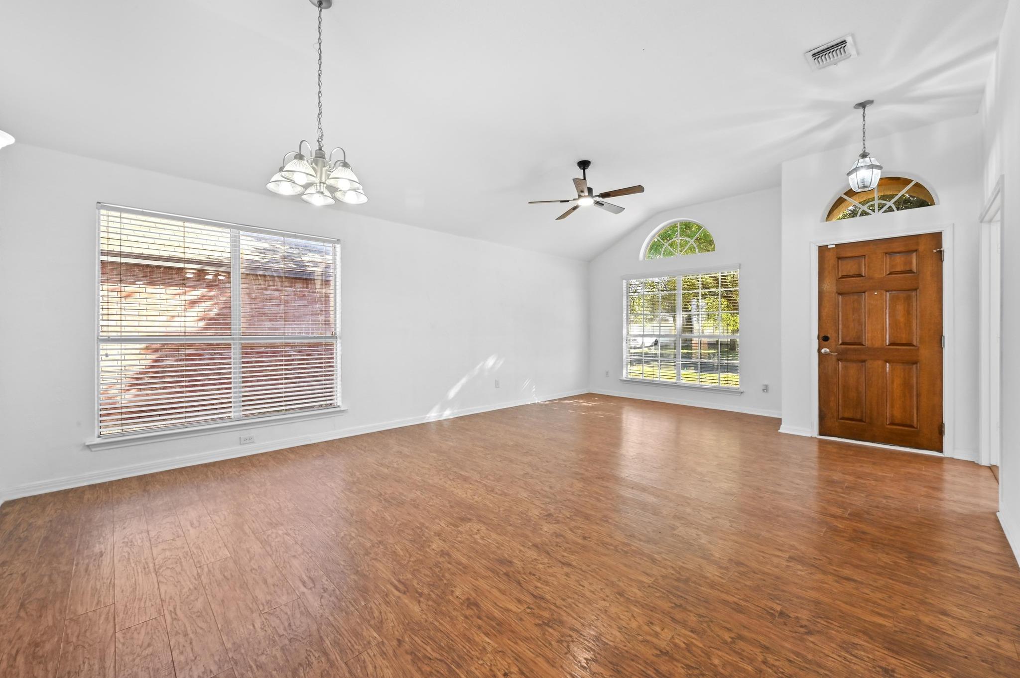 198 Valruth Dr, Kyle, TX 78640