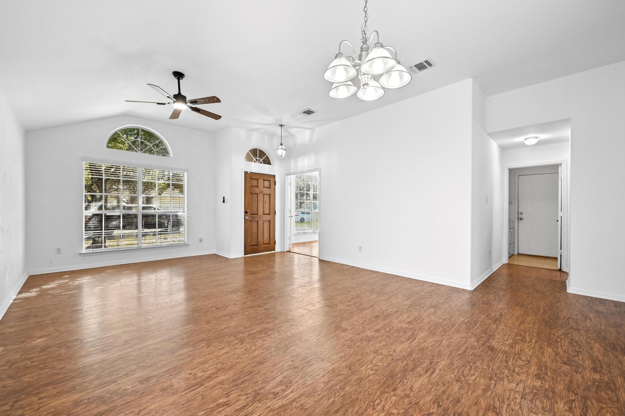 198 Valruth Dr, Kyle, TX 78640