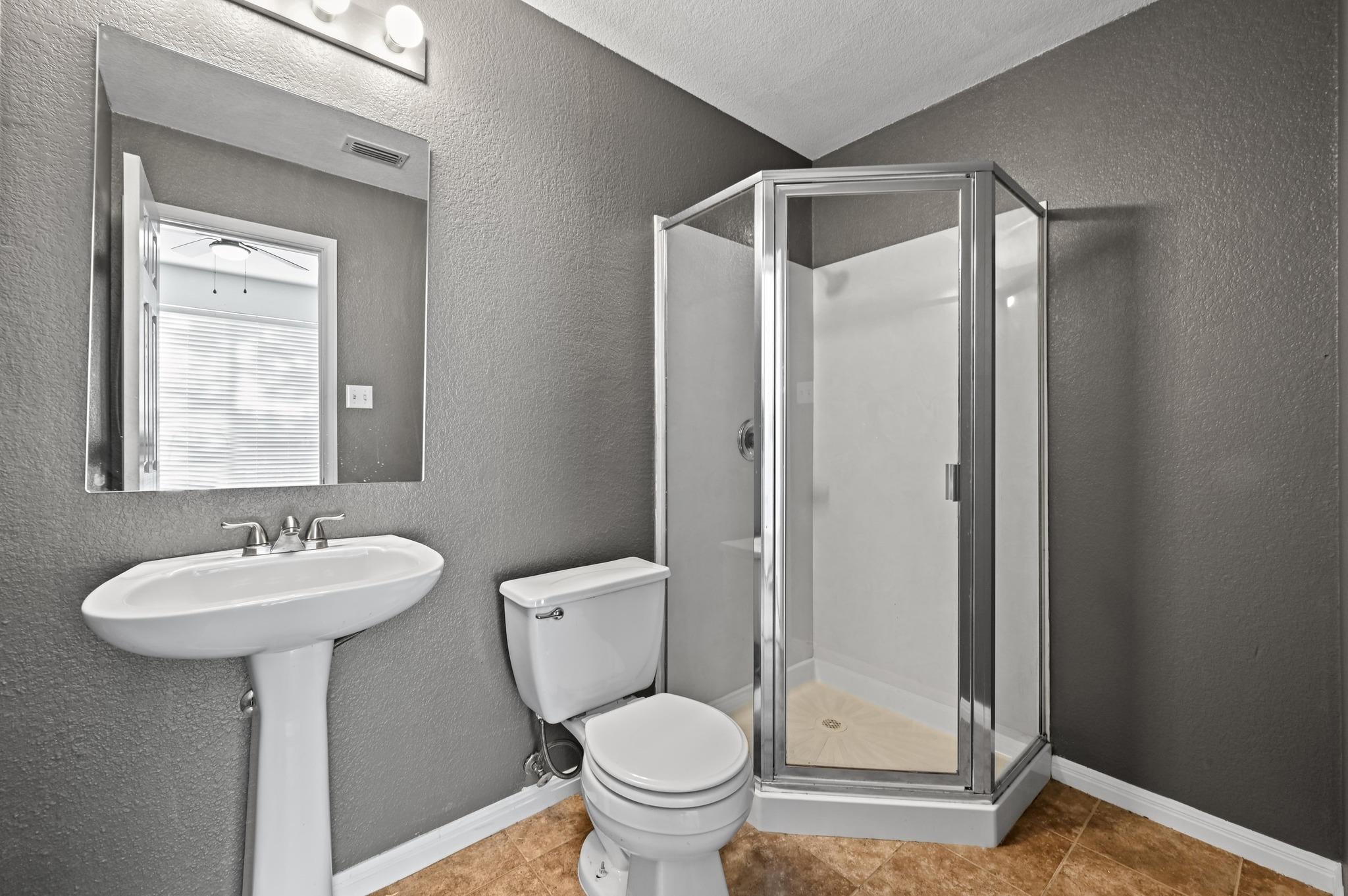 198 Valruth Dr, Kyle, TX 78640