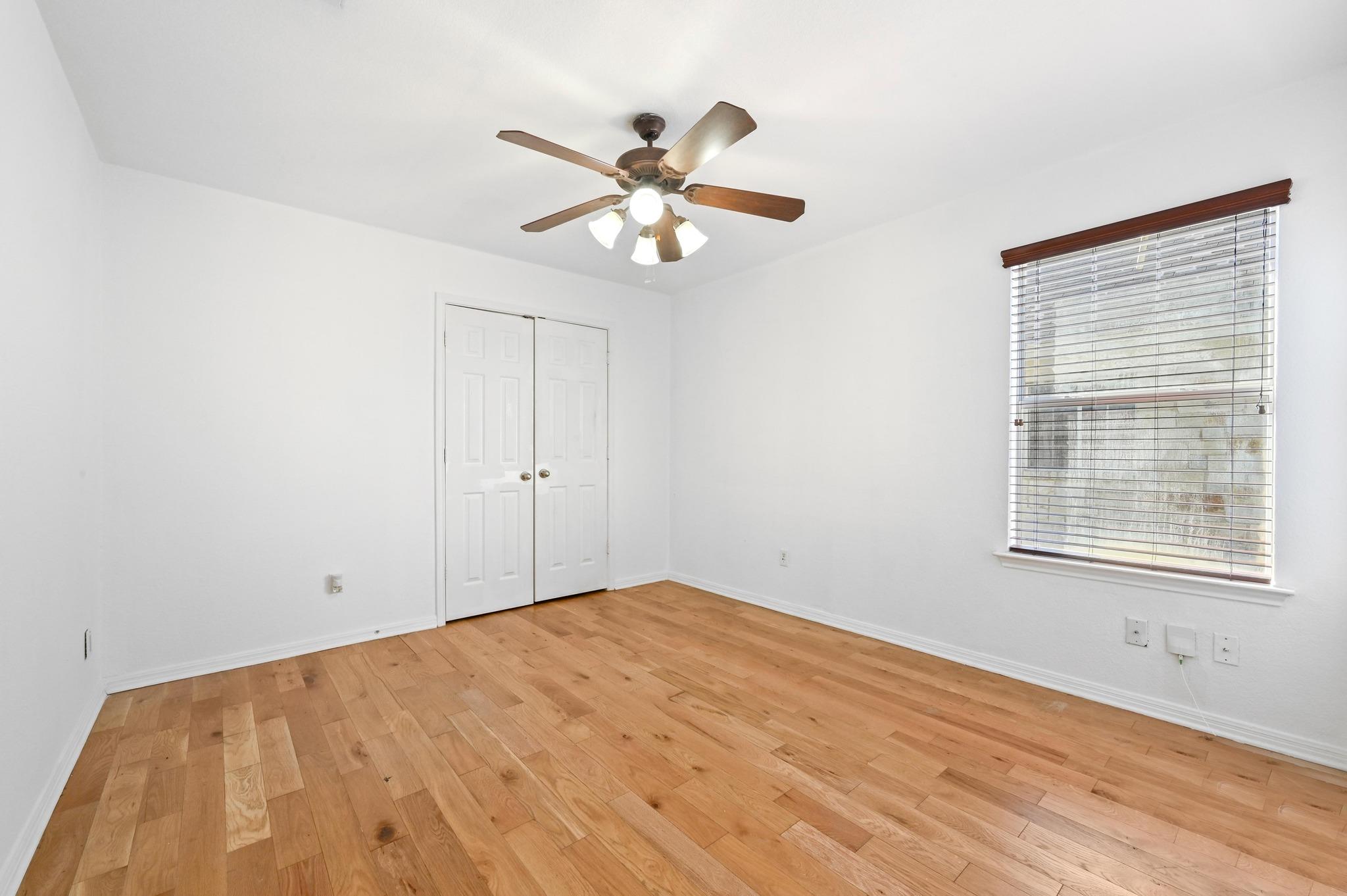 198 Valruth Dr, Kyle, TX 78640