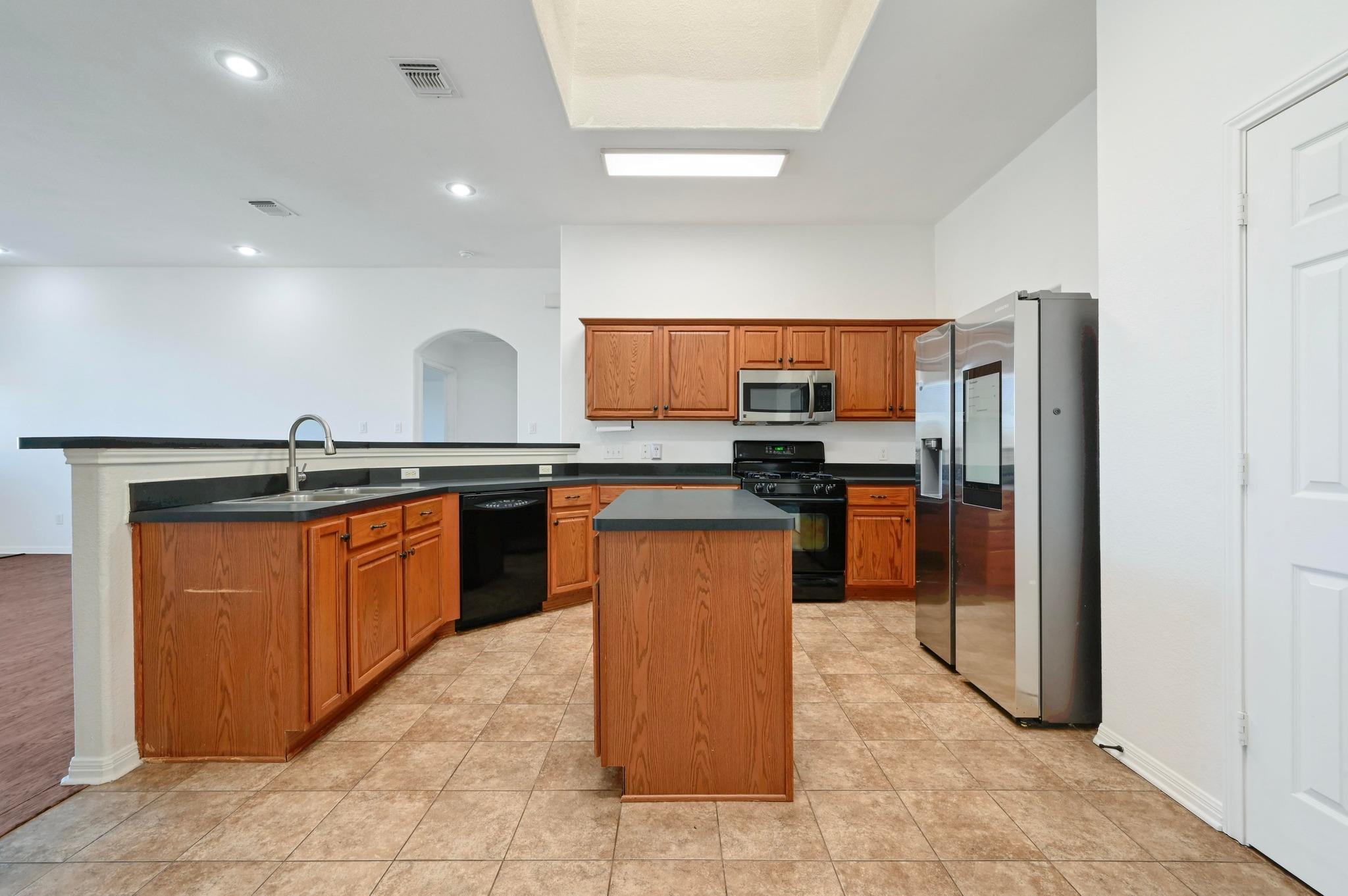 198 Valruth Dr, Kyle, TX 78640