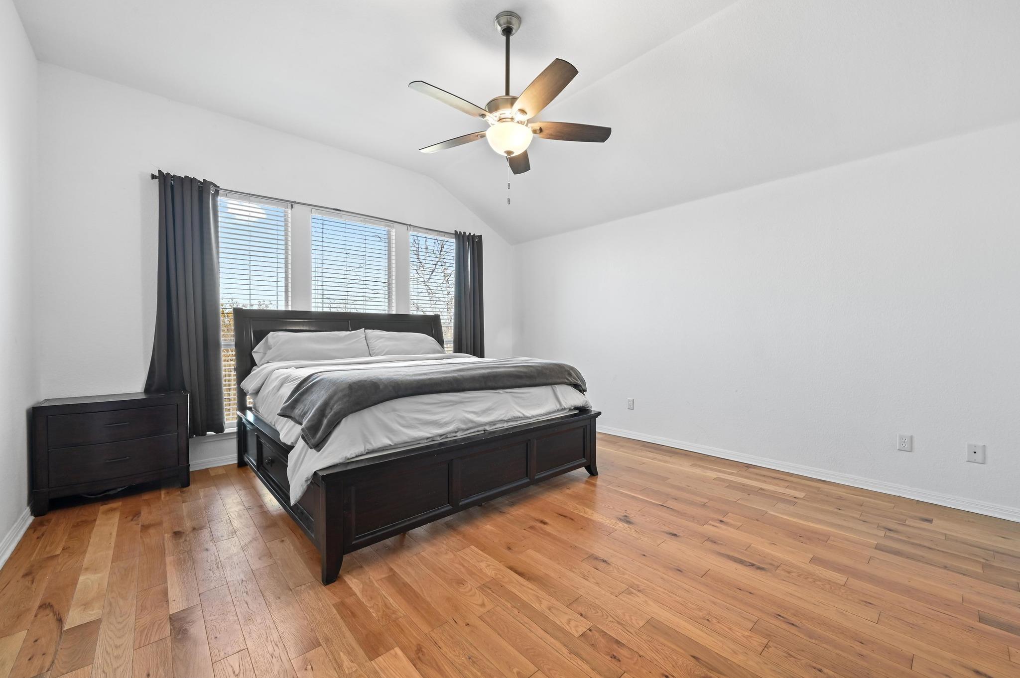 198 Valruth Dr, Kyle, TX 78640