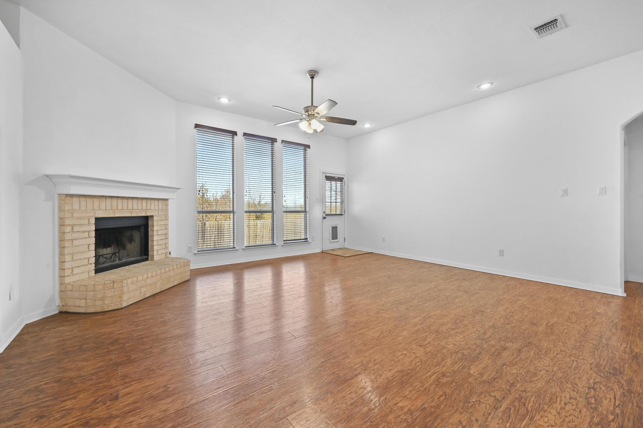 198 Valruth Dr, Kyle, TX 78640