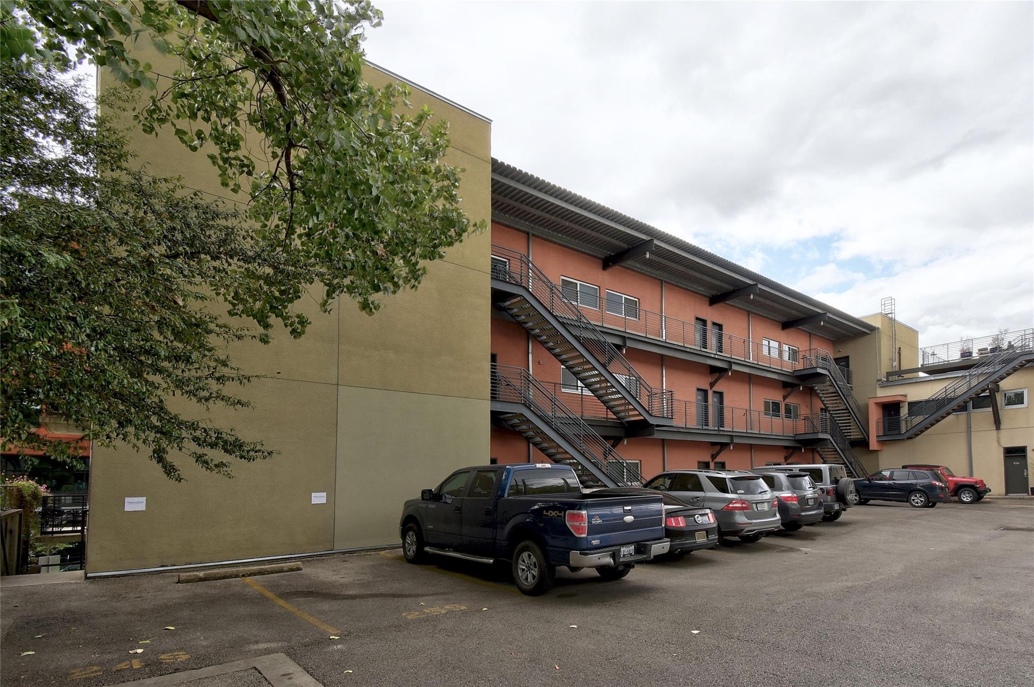 601 Brushy St # 205, Austin, TX 78702