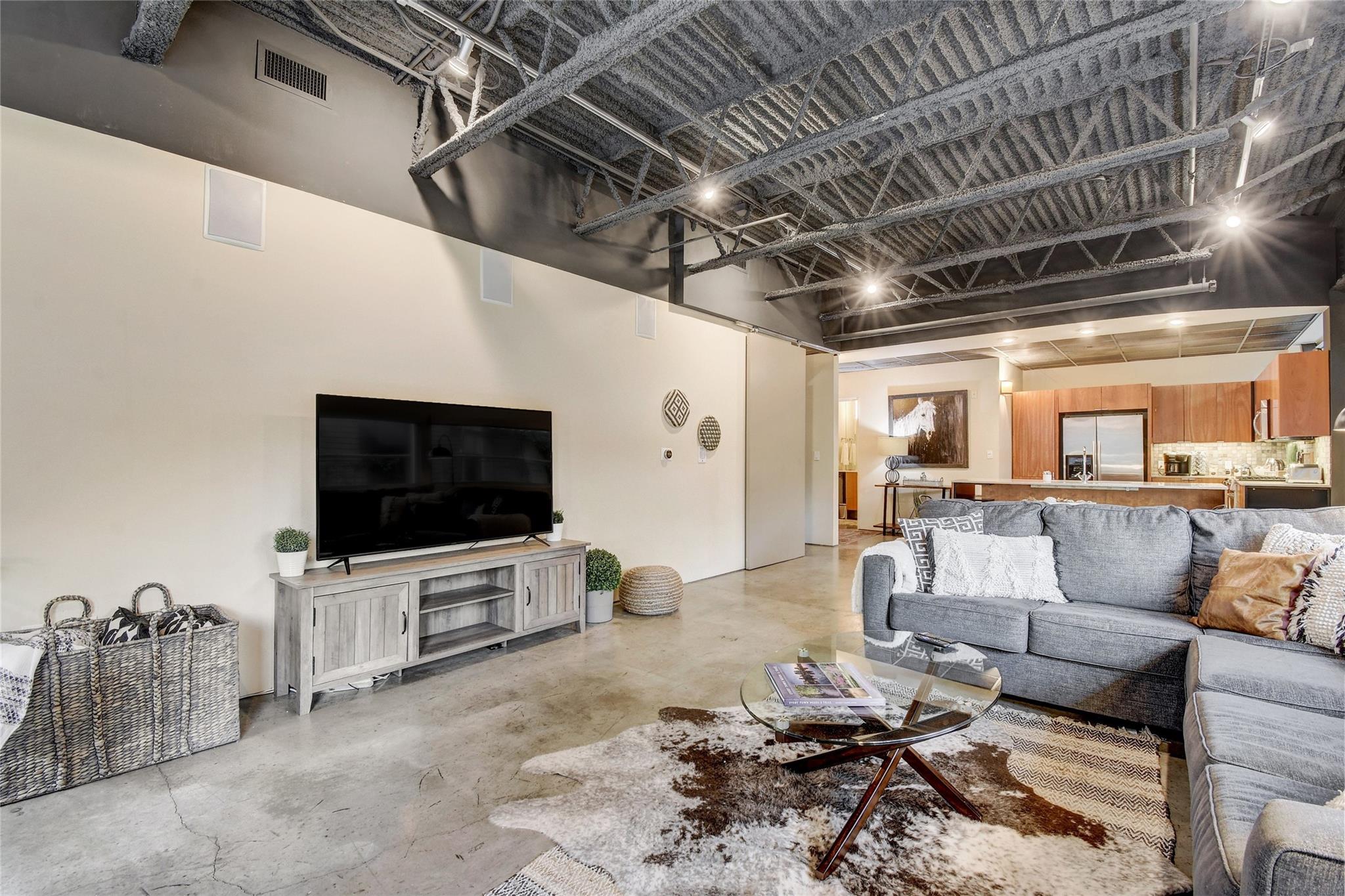 601 Brushy St # 205, Austin, TX 78702