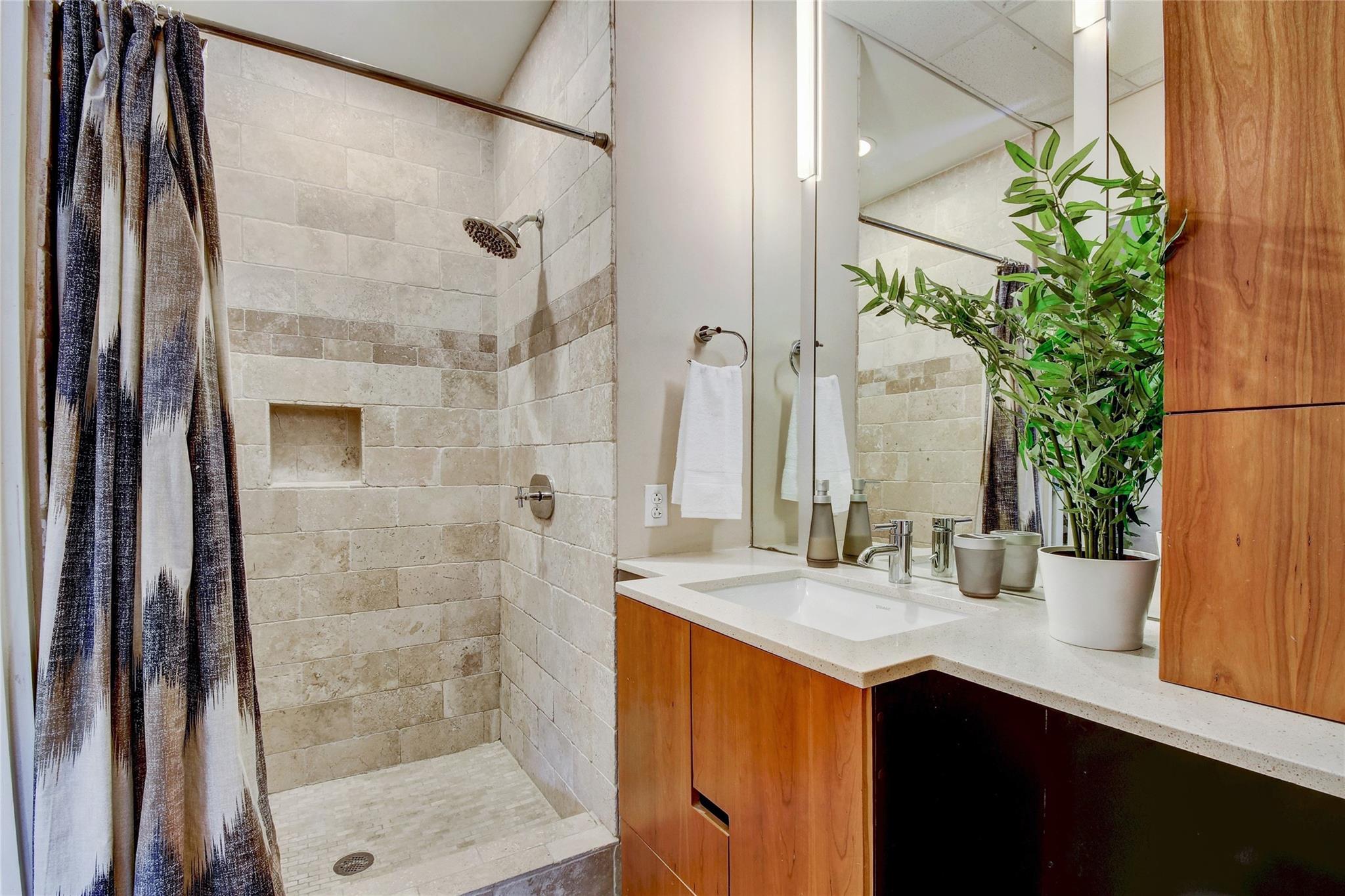 601 Brushy St # 205, Austin, TX 78702