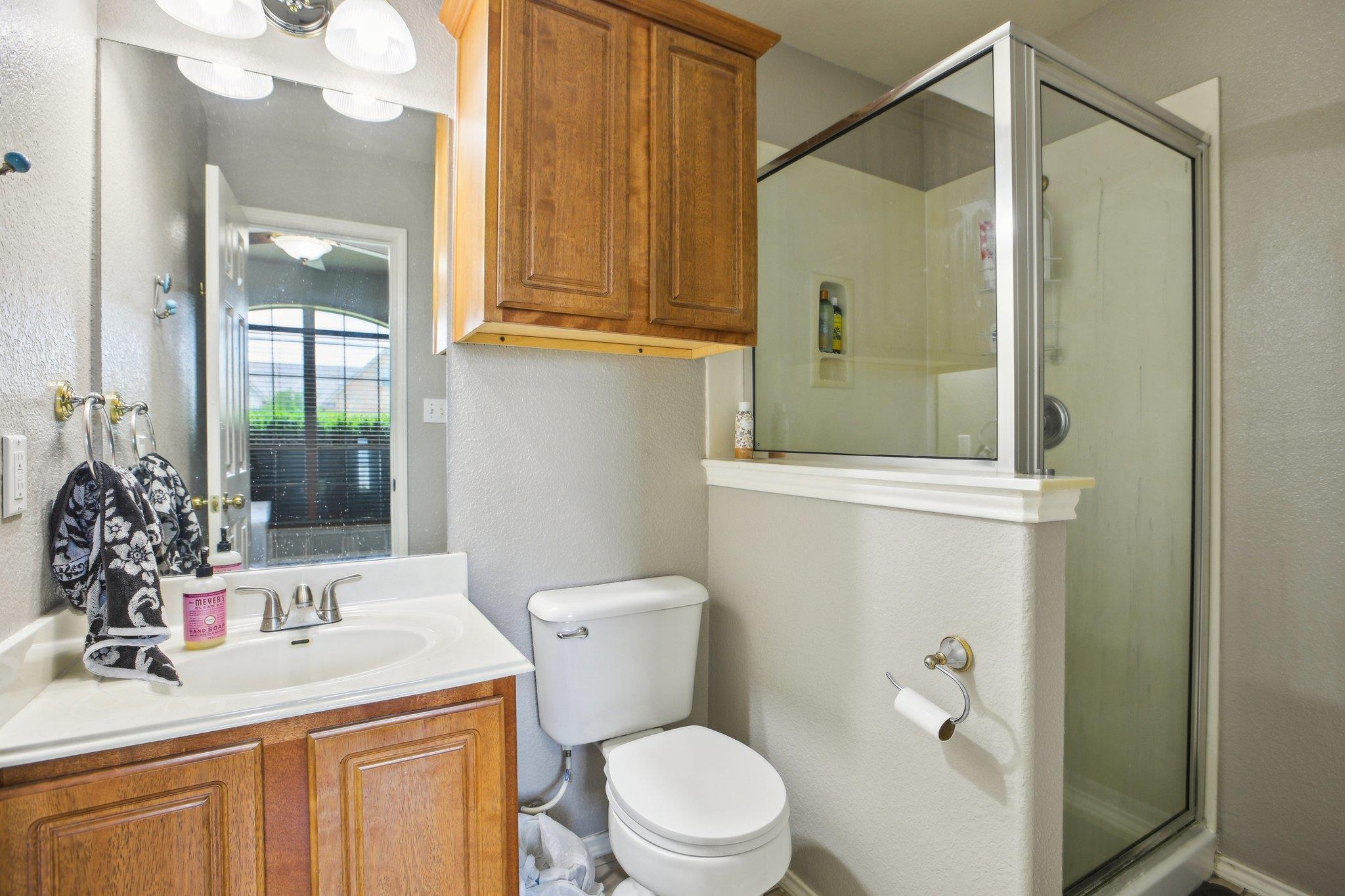 401 Rio Grande Ave, Hutto, TX 78634